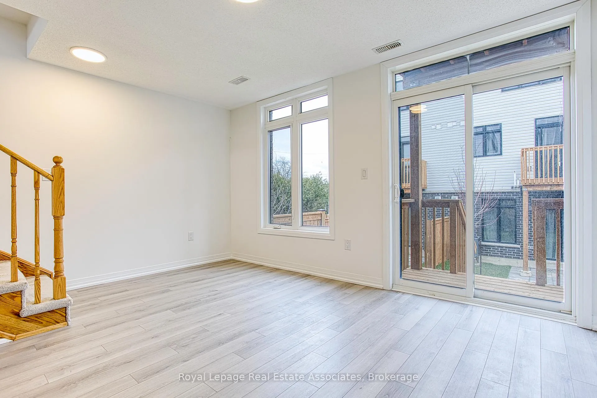 Photo 6 of 62 Sidney Rose Common, St. Catharines, Glendale/Glenridge — HOMEH
