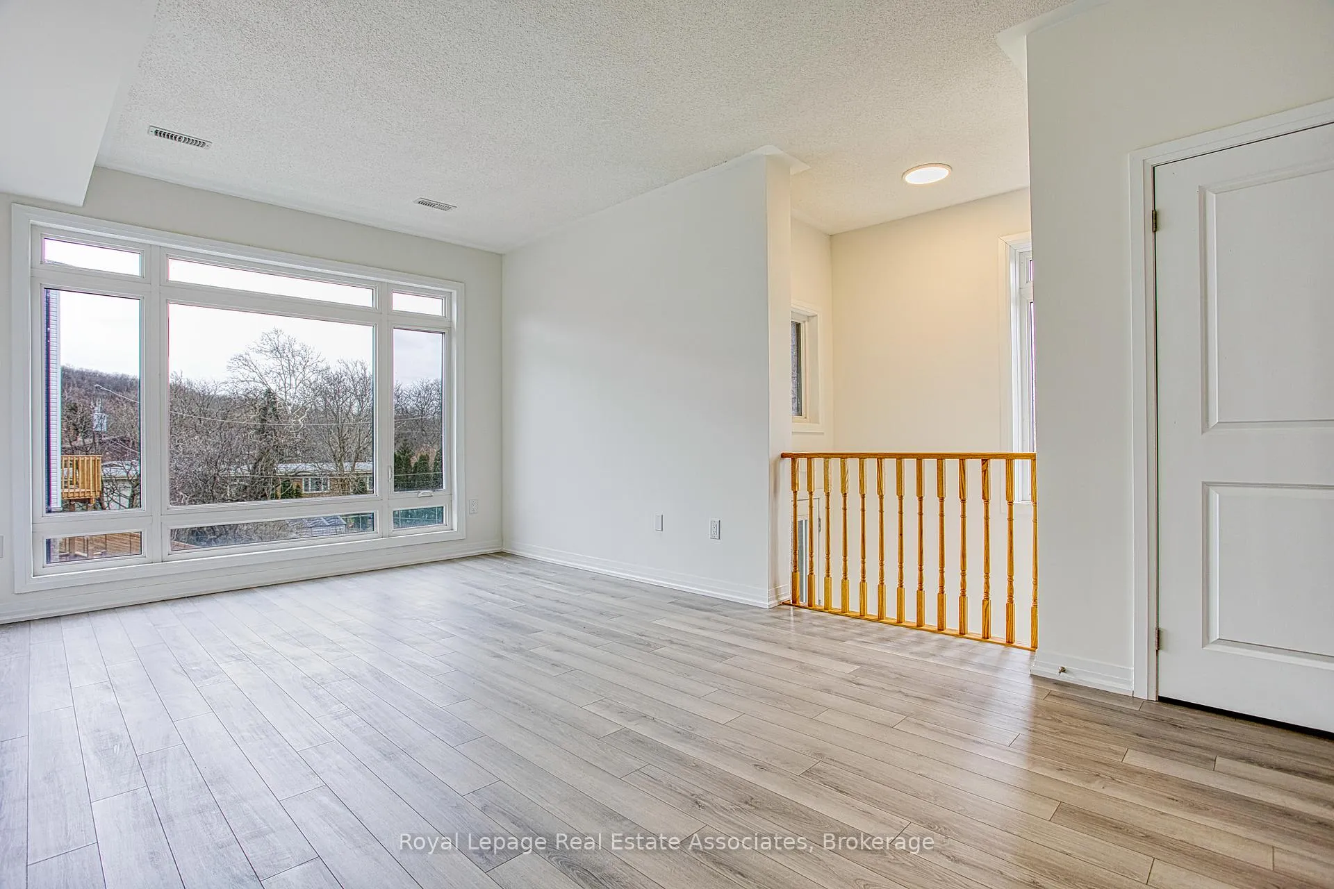 Photo 10 of 62 Sidney Rose Common, St. Catharines, Glendale/Glenridge — HOMEH