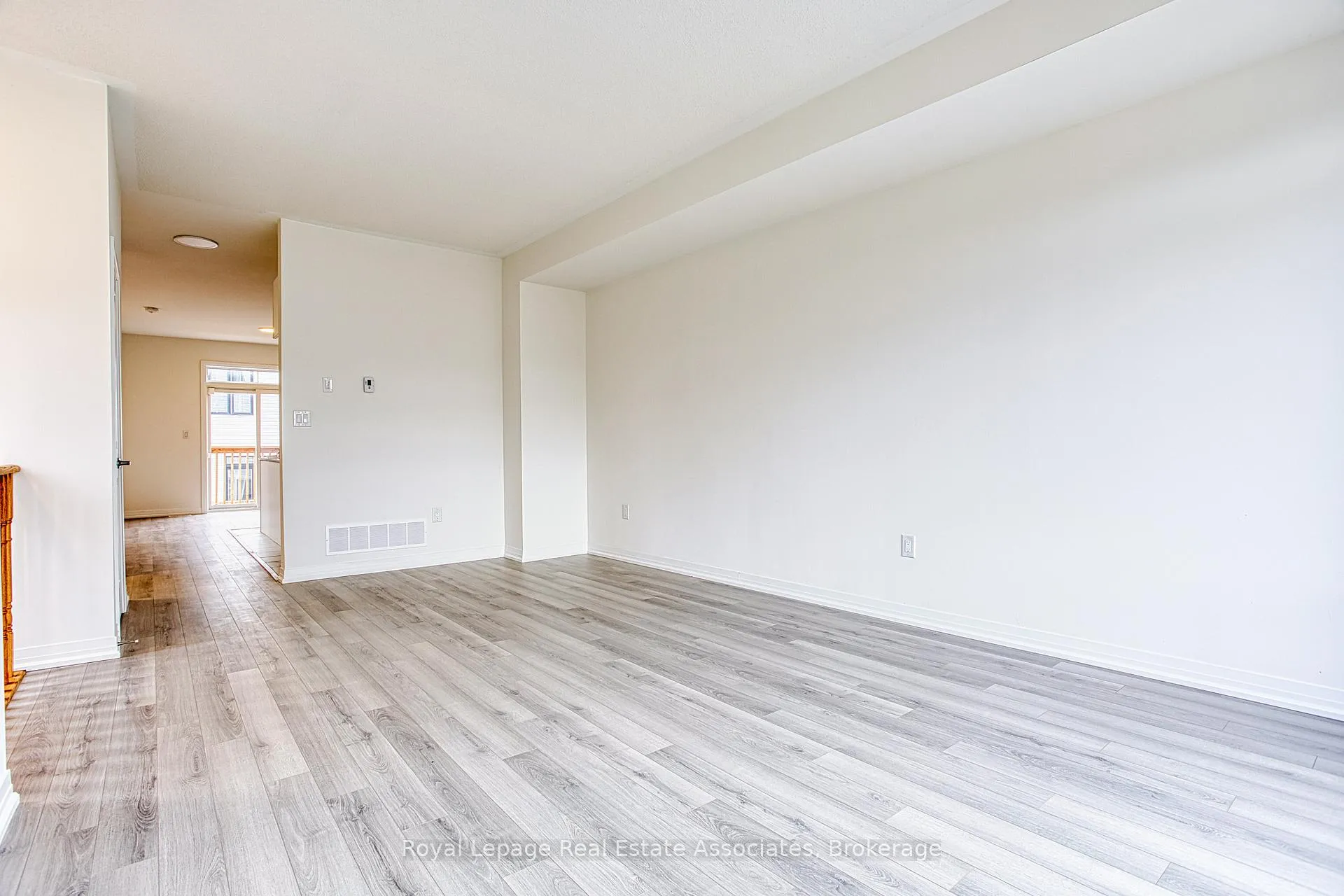 Photo 12 of 62 Sidney Rose Common, St. Catharines, Glendale/Glenridge — HOMEH