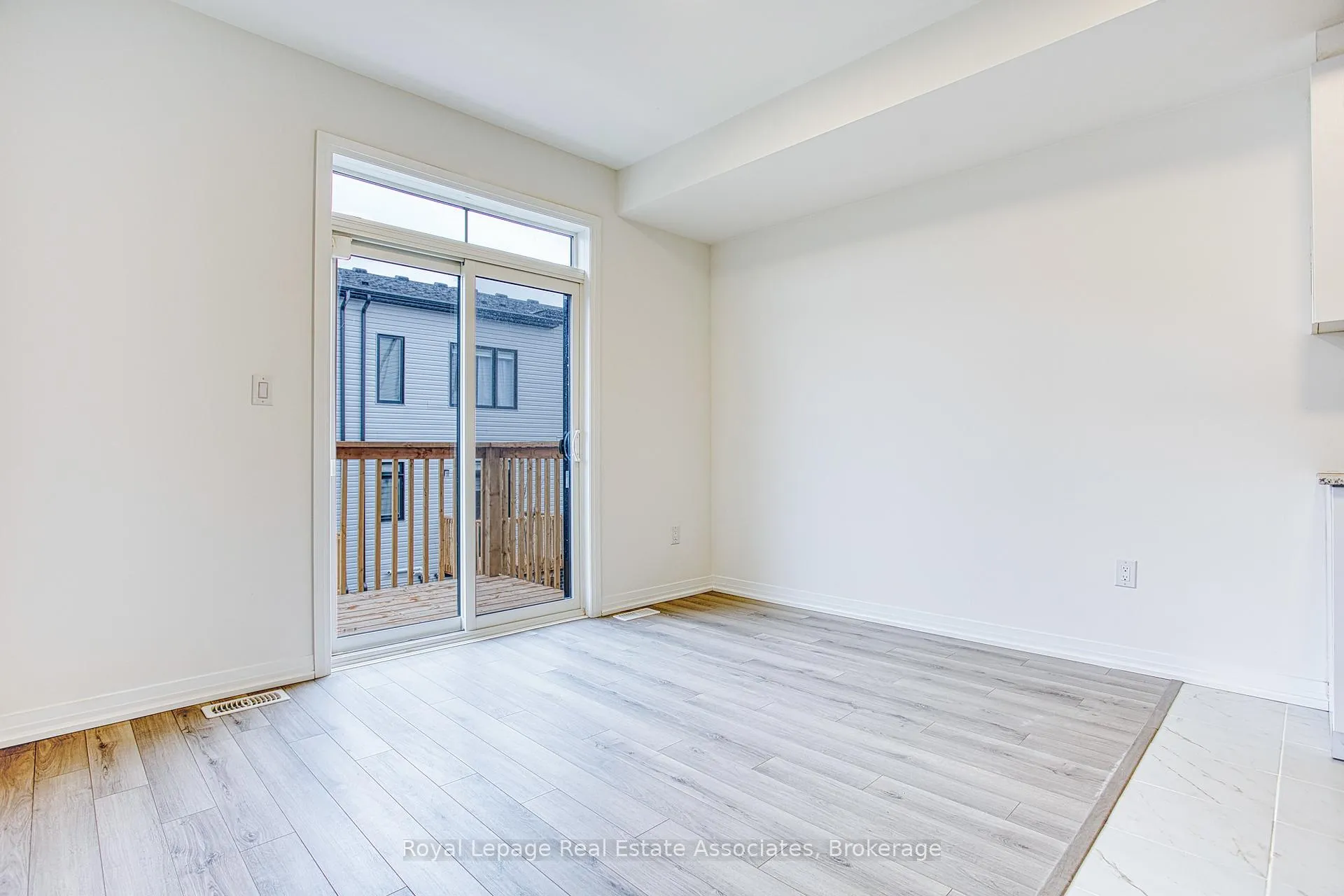 Photo 14 of 62 Sidney Rose Common, St. Catharines, Glendale/Glenridge — HOMEH