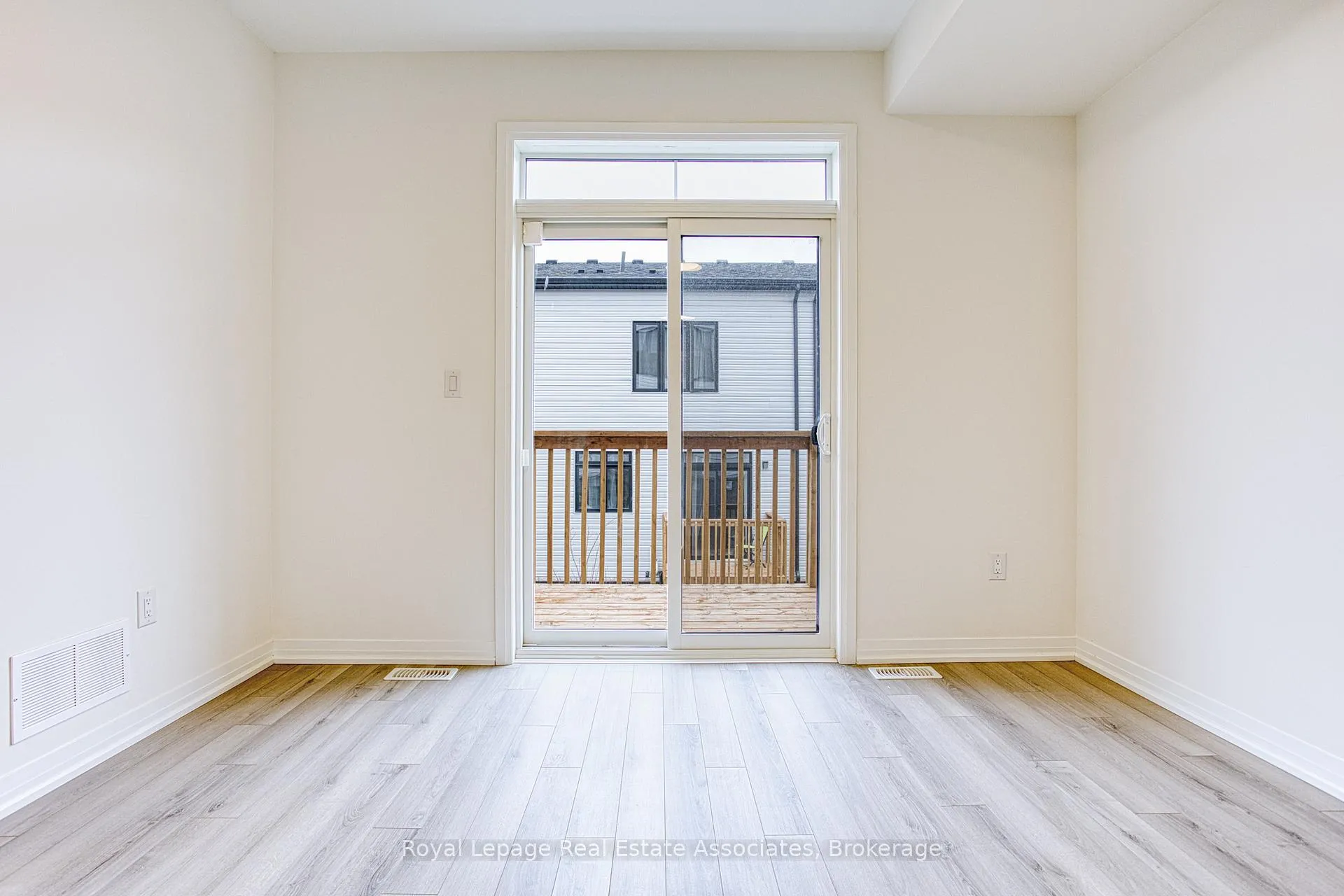 Photo 15 of 62 Sidney Rose Common, St. Catharines, Glendale/Glenridge — HOMEH