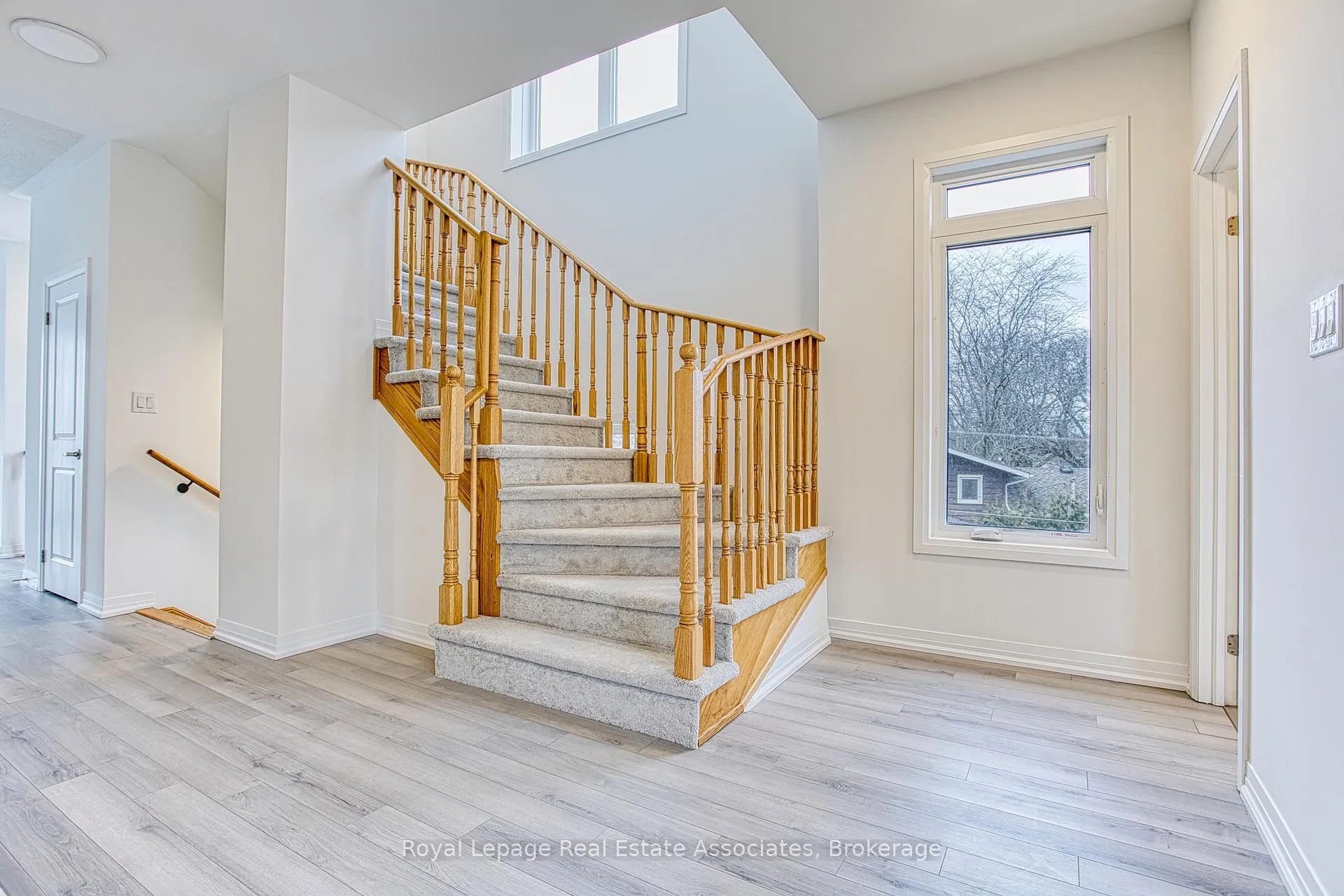 Photo 17 of 62 Sidney Rose Common, St. Catharines, Glendale/Glenridge — HOMEH