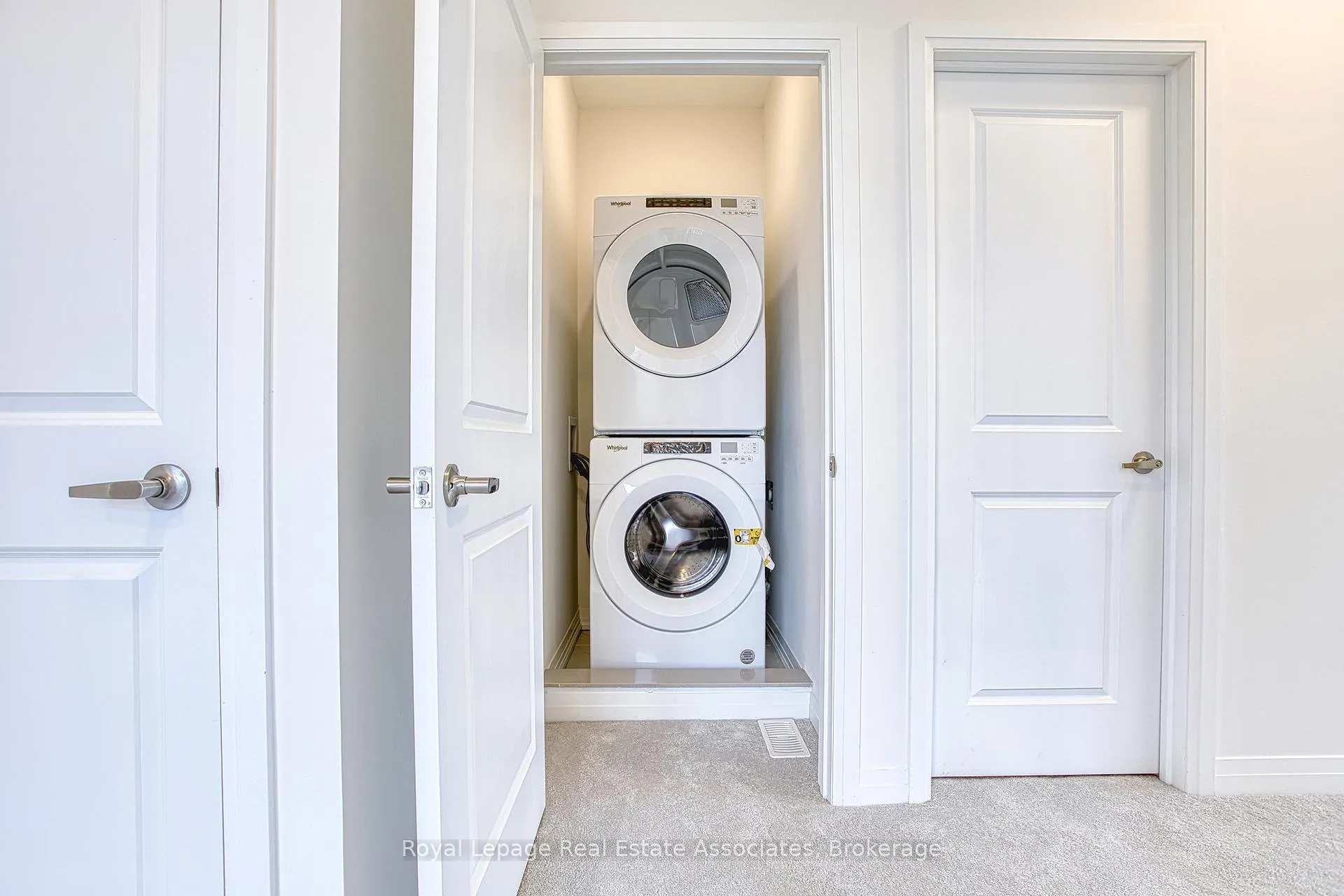 Photo 18 of 62 Sidney Rose Common, St. Catharines, Glendale/Glenridge — HOMEH