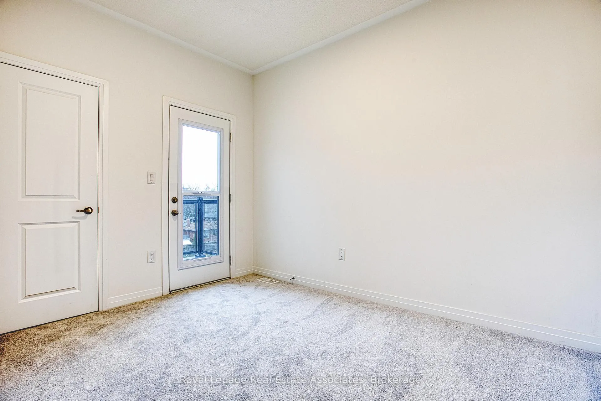 Photo 24 of 62 Sidney Rose Common, St. Catharines, Glendale/Glenridge — HOMEH