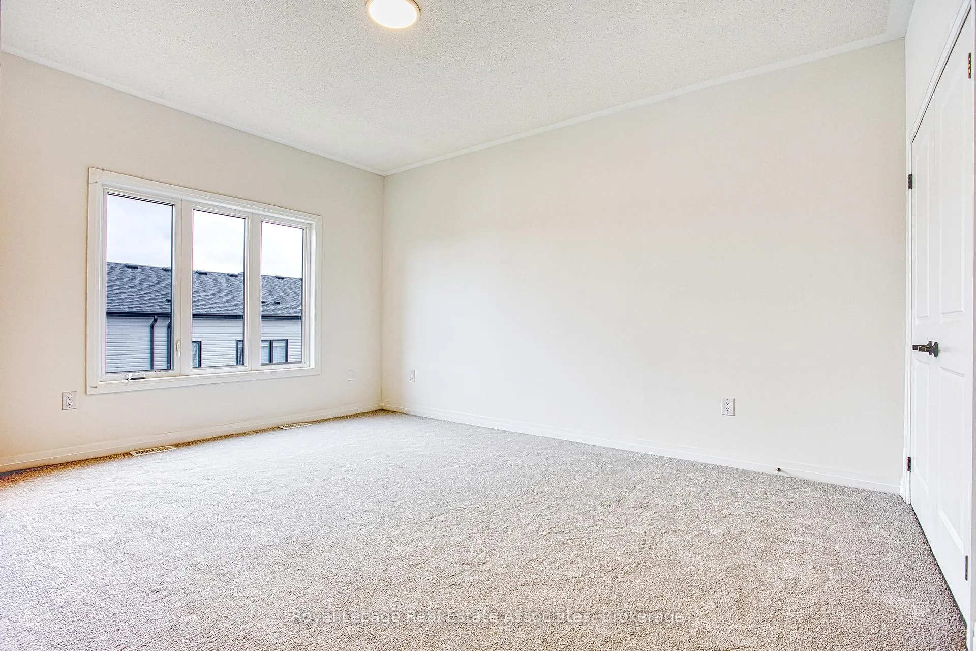 Photo 26 of 62 Sidney Rose Common, St. Catharines, Glendale/Glenridge — HOMEH