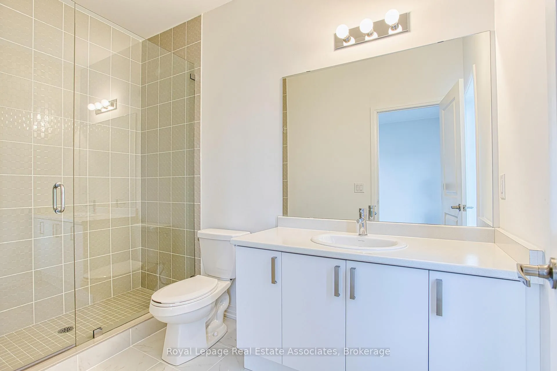 Photo 28 of 62 Sidney Rose Common, St. Catharines, Glendale/Glenridge — HOMEH