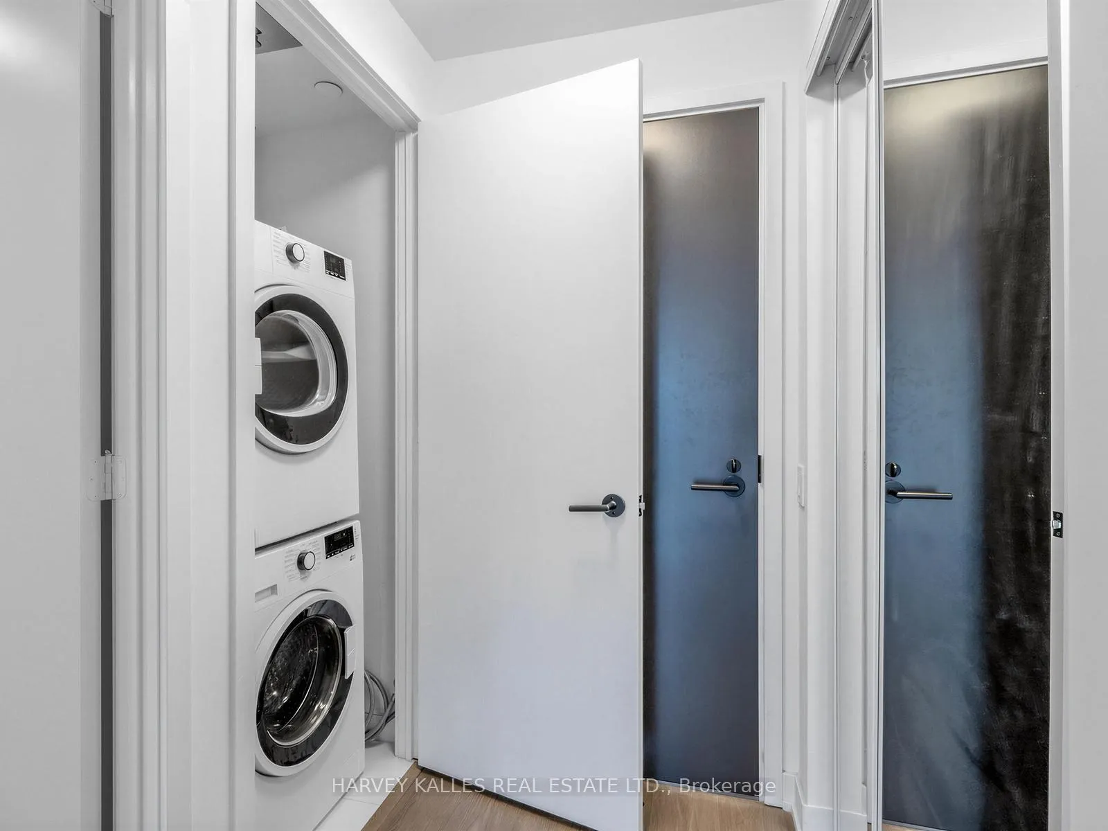Photo 4 of Unit 4007, 108 Peter Street, Toronto, Waterfront Communities — HOMEH