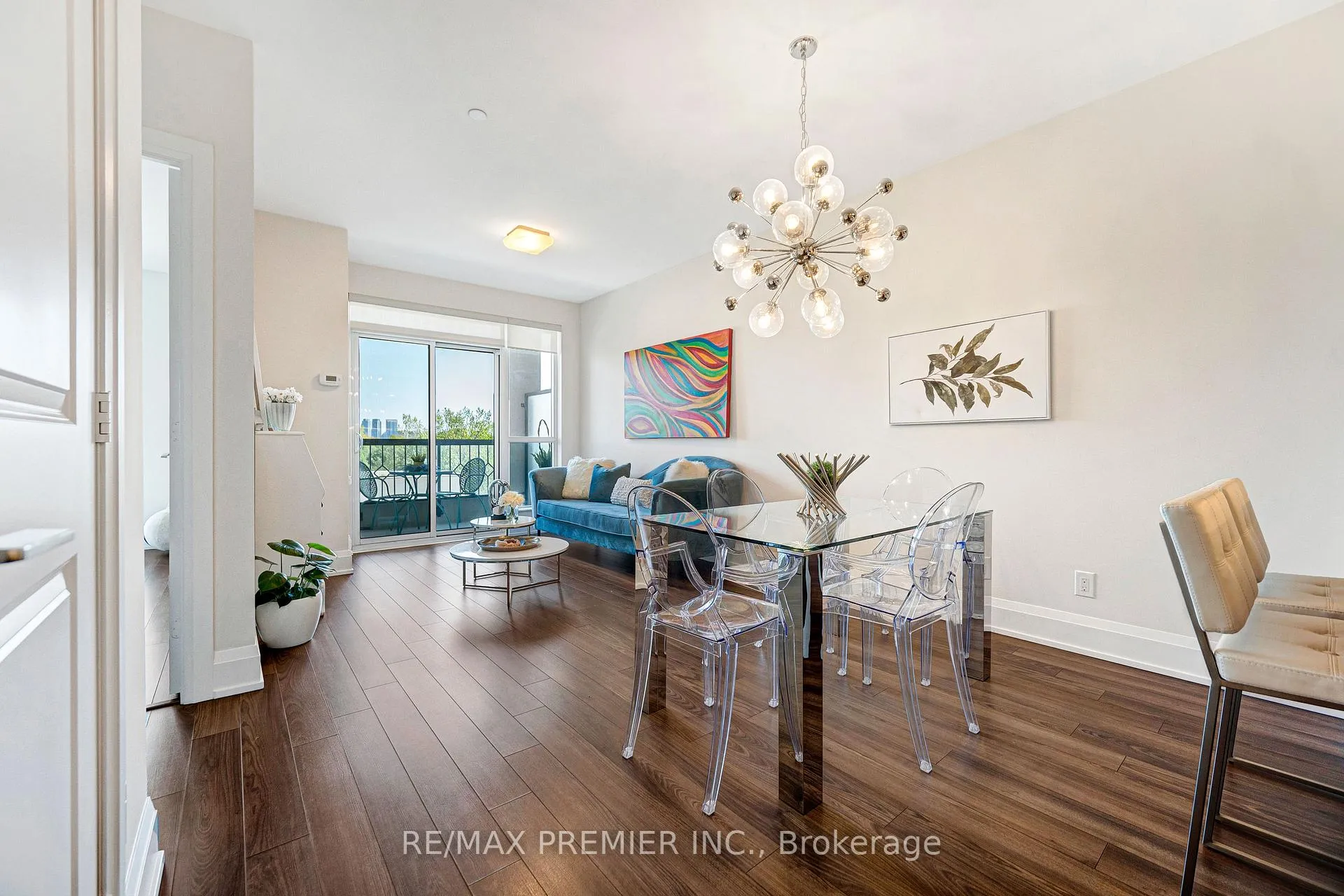 Photo 14 of Unit 810, 2 Old Mill Drive, Toronto, High Park-Swansea — HOMEH