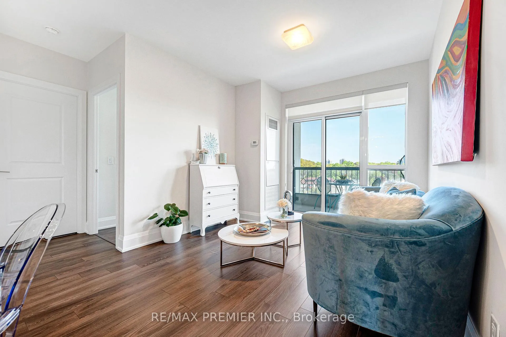 Photo 20 of Unit 810, 2 Old Mill Drive, Toronto, High Park-Swansea — HOMEH