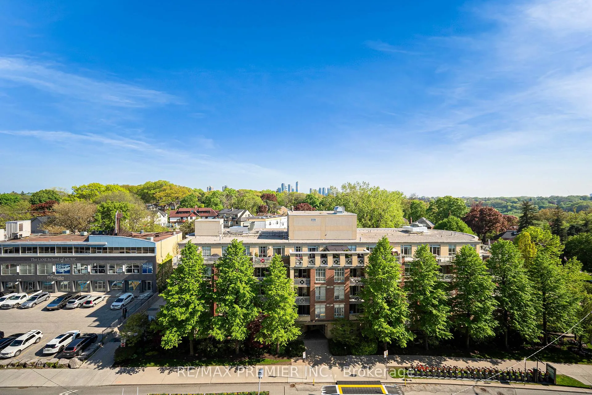 Photo 32 of Unit 810, 2 Old Mill Drive, Toronto, High Park-Swansea — HOMEH