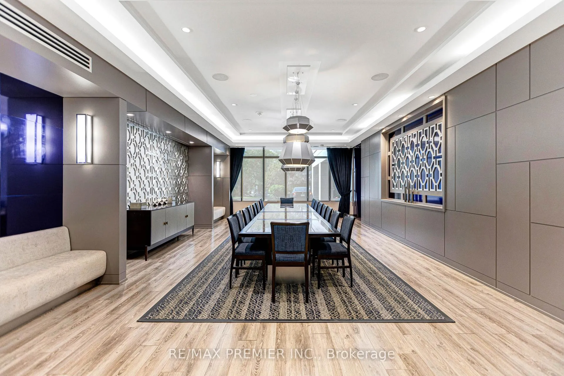 Photo 49 of Unit 810, 2 Old Mill Drive, Toronto, High Park-Swansea — HOMEH
