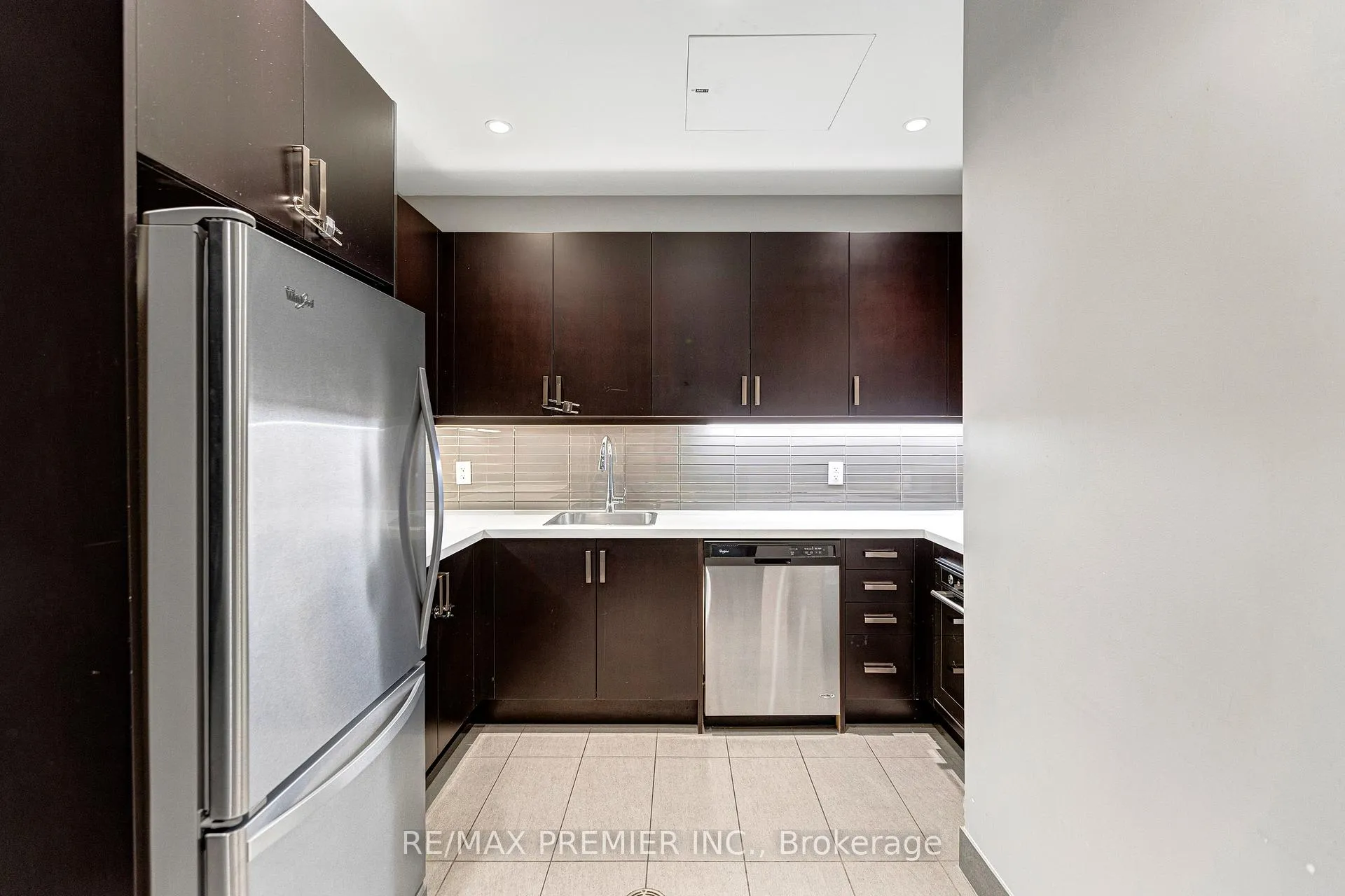 Photo 50 of Unit 810, 2 Old Mill Drive, Toronto, High Park-Swansea — HOMEH