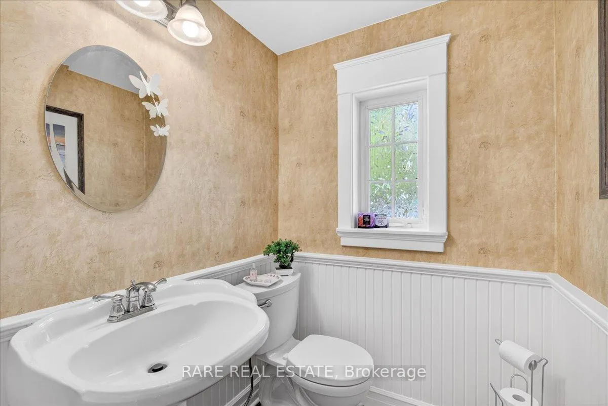 Photo 10 of 5284 3 Sunnidale Conc, Clearview, New Lowell — HOMEH