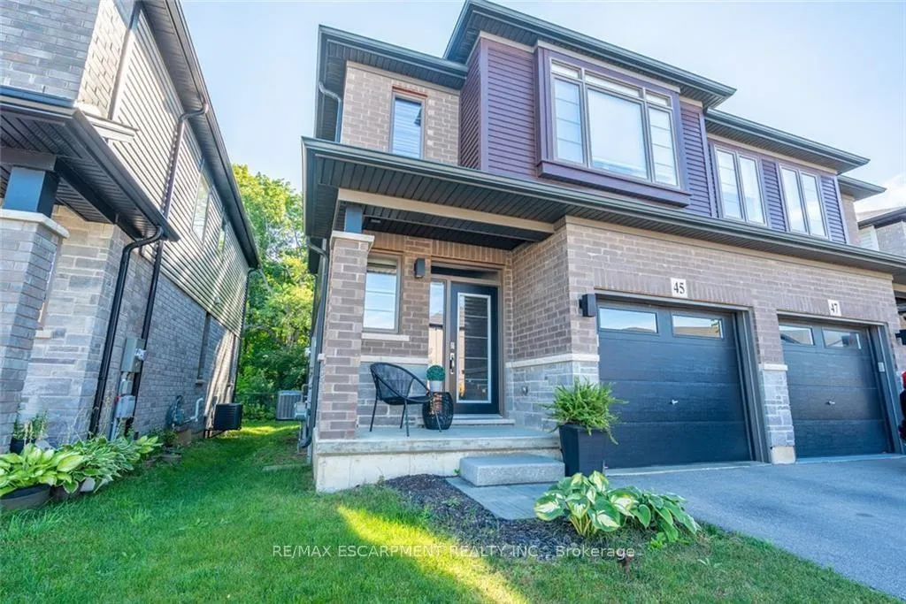 Photo 2 of 45 Burley Lane, Hamilton, Meadowlands — HOMEH