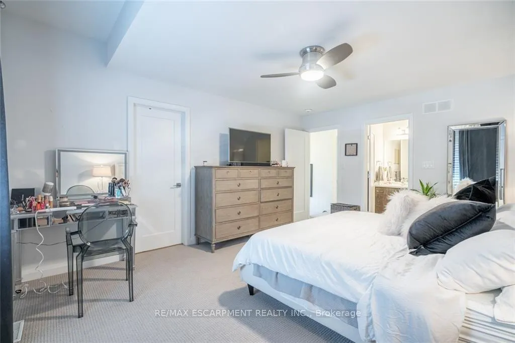 Photo 22 of 45 Burley Lane, Hamilton, Meadowlands — HOMEH