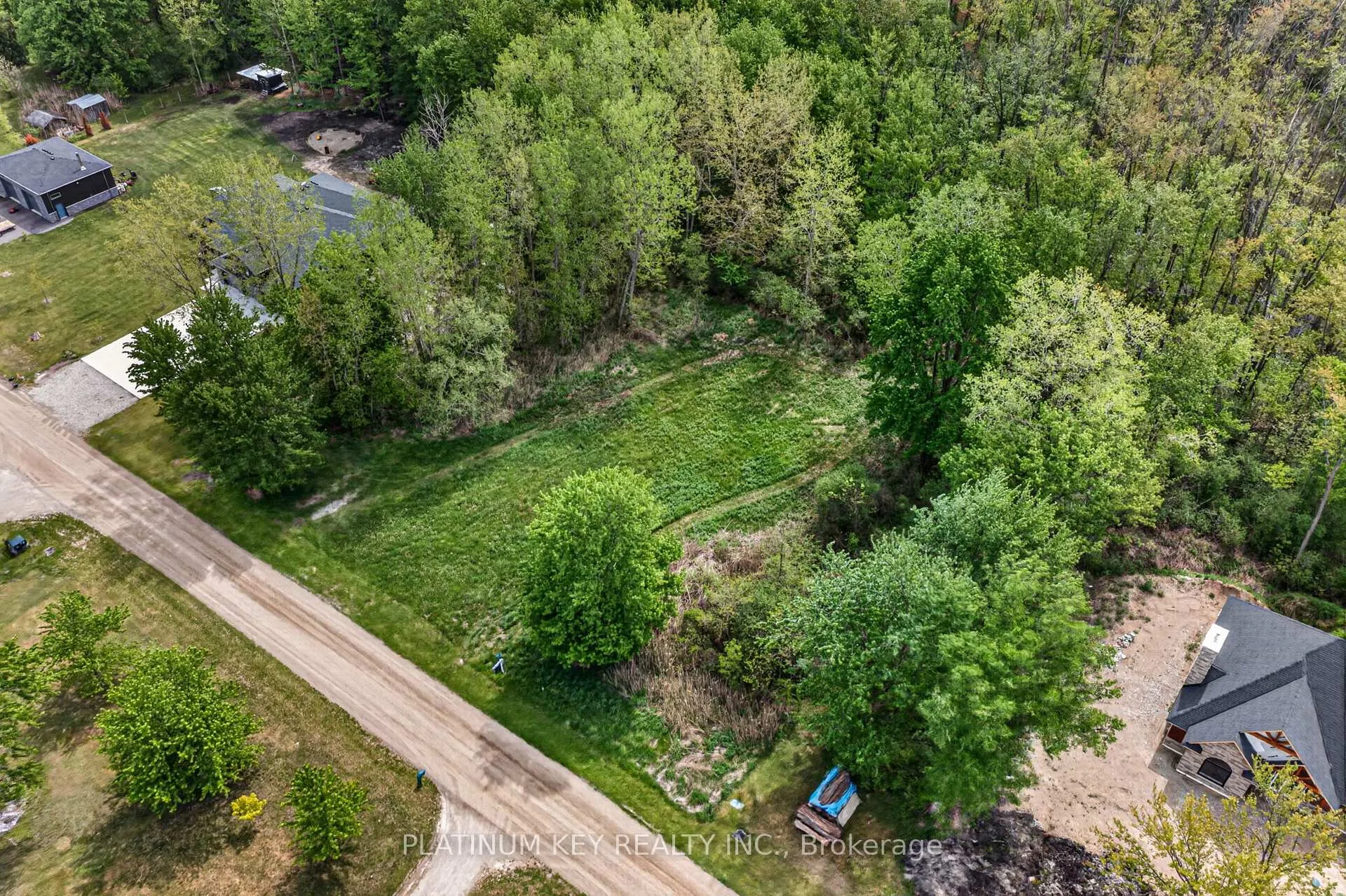 Photo 2 of 6507 Krista Lane, Southwest Middlesex, Rural Southwest Middlesex — HOMEH