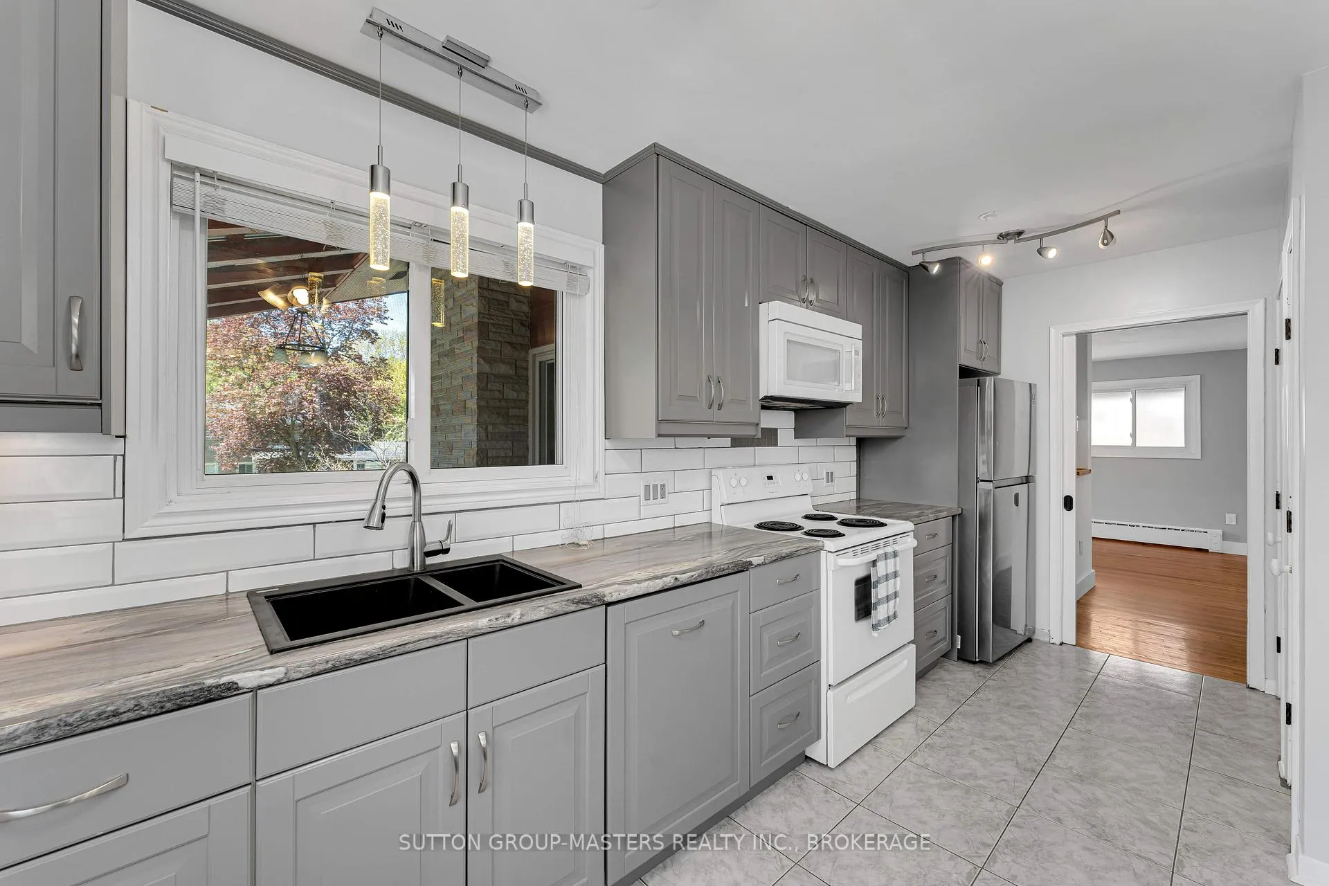 Photo 14 of 215 Yonge Street, Kingston, Central City West — HOMEH