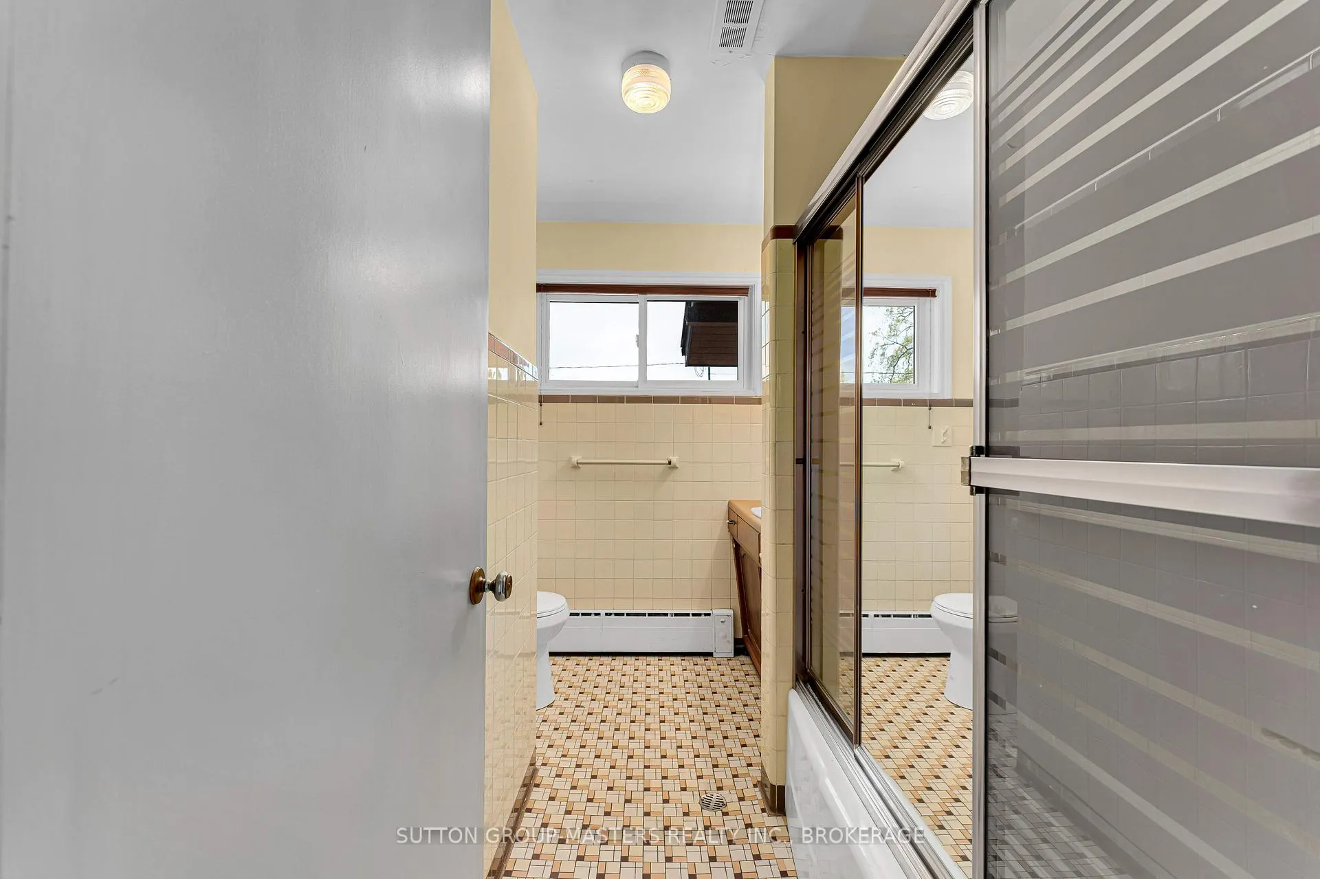 Photo 17 of 215 Yonge Street, Kingston, Central City West — HOMEH