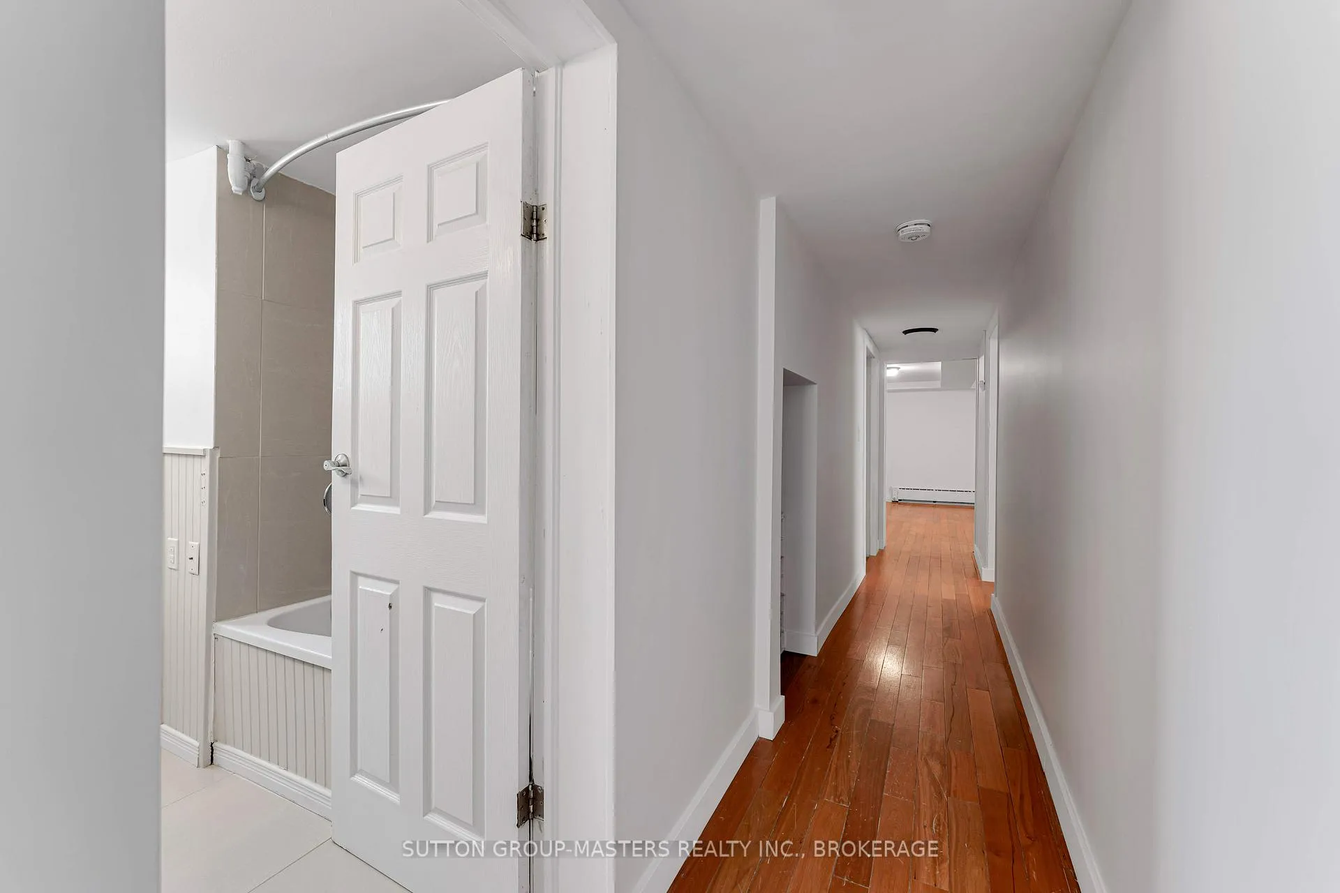 Photo 37 of 215 Yonge Street, Kingston, Central City West — HOMEH