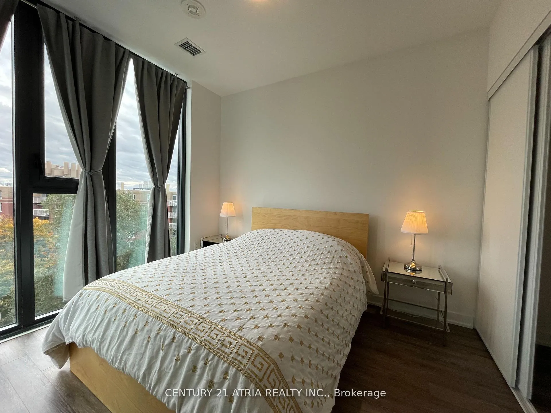 Photo 3 of Unit 709, 250 Lawrence Avenue, Toronto, Lawrence Park North — HOMEH
