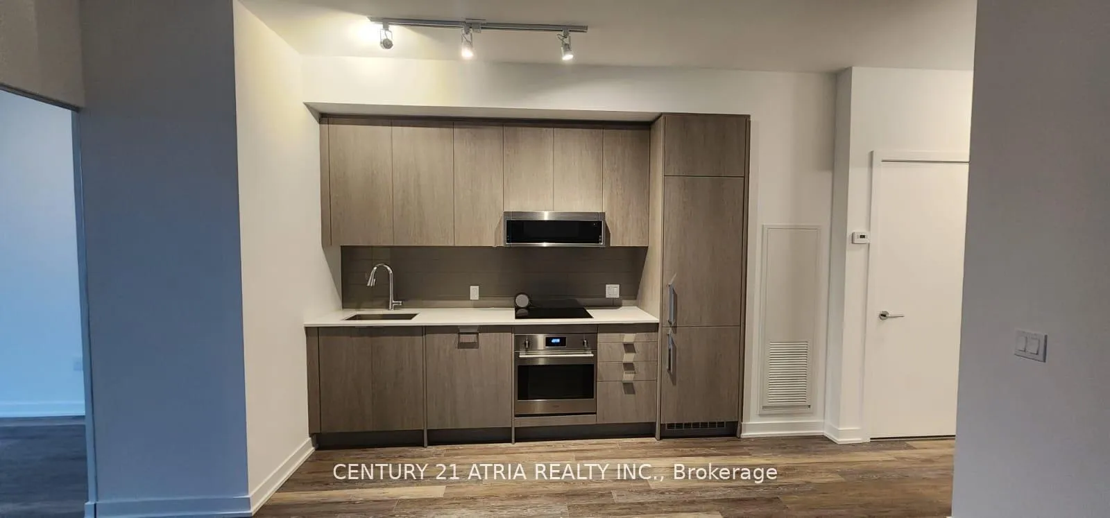 Photo 4 of Unit 709, 250 Lawrence Avenue, Toronto, Lawrence Park North — HOMEH