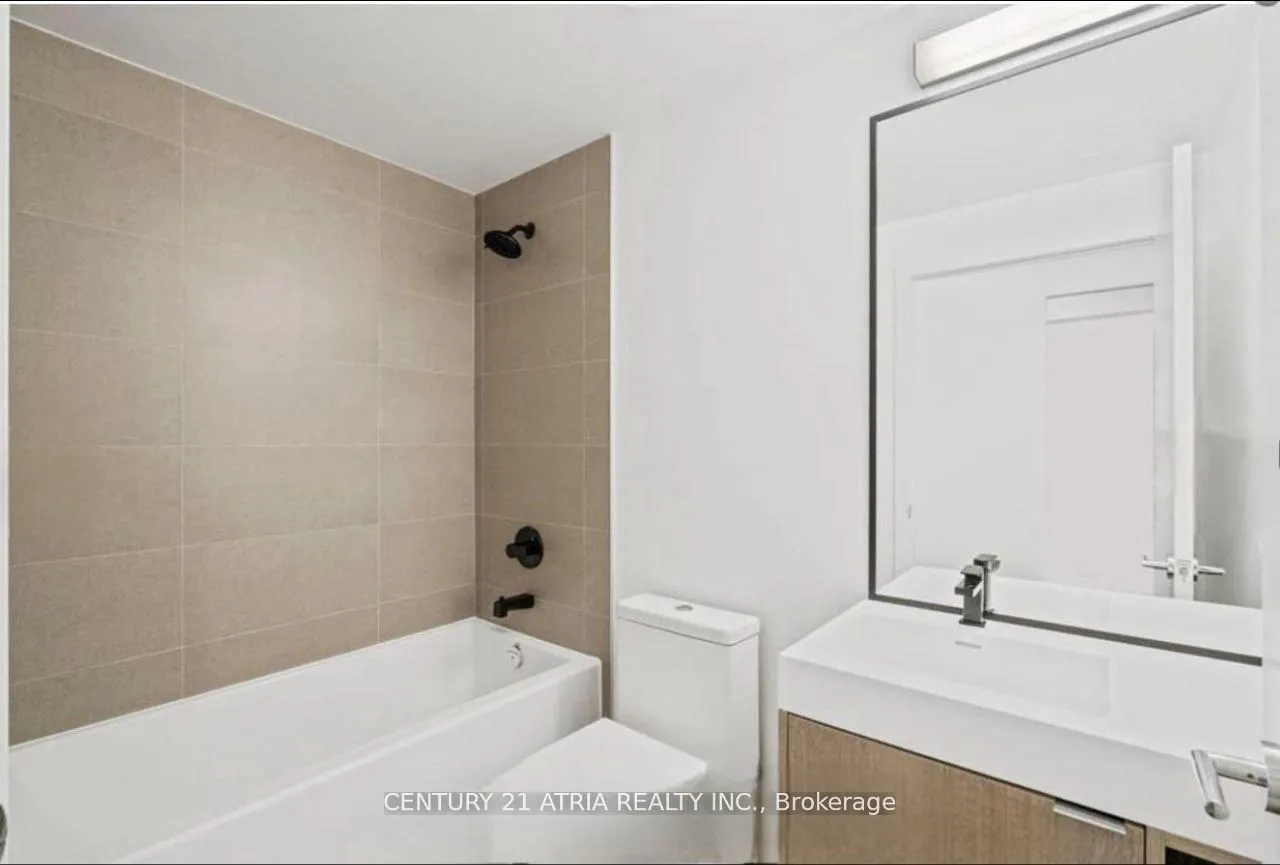 Photo 5 of Unit 709, 250 Lawrence Avenue, Toronto, Lawrence Park North — HOMEH
