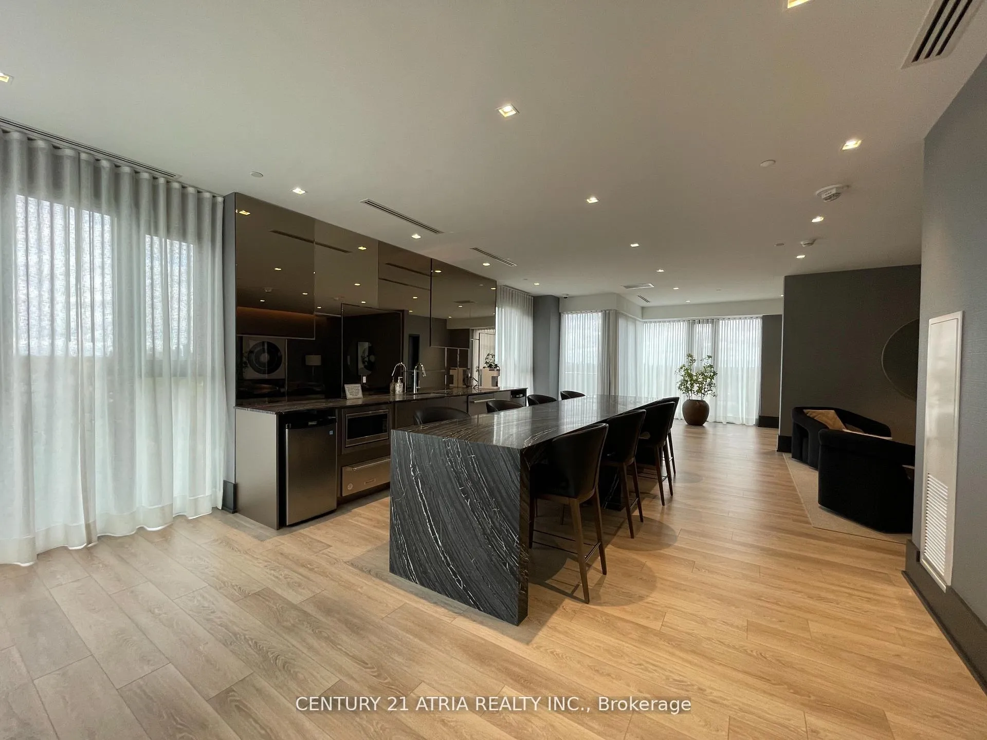 Photo 11 of Unit 709, 250 Lawrence Avenue, Toronto, Lawrence Park North — HOMEH