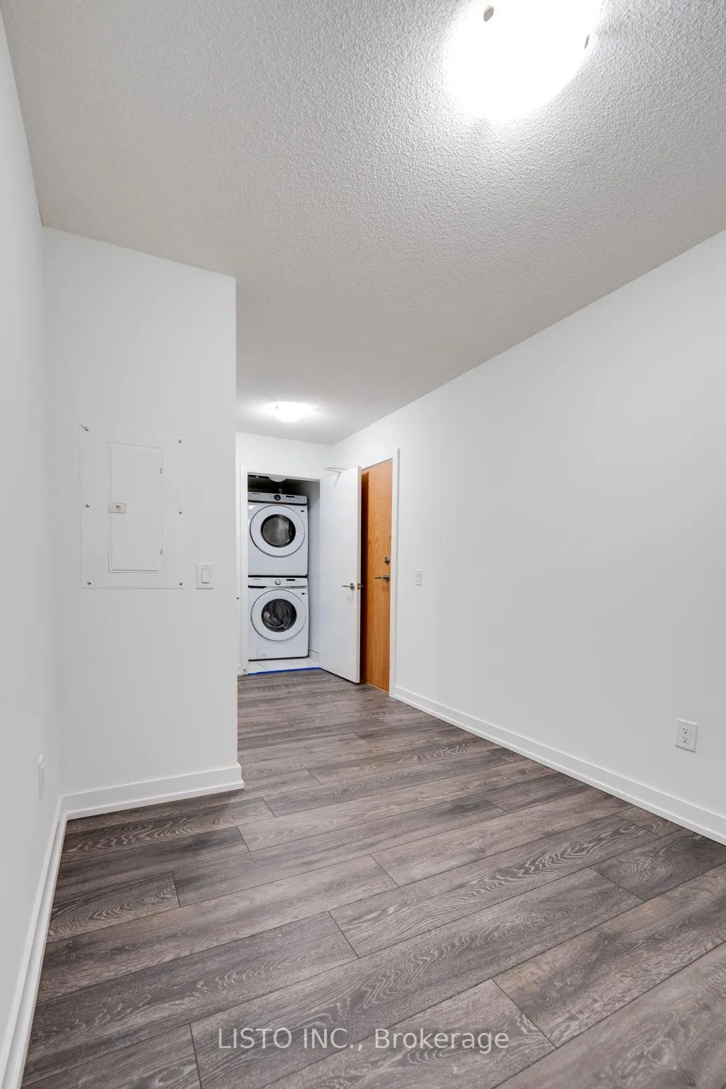 Photo 4 of Unit 413, 1455 Celebration Drive, Pickering, Bay Ridges — HOMEH