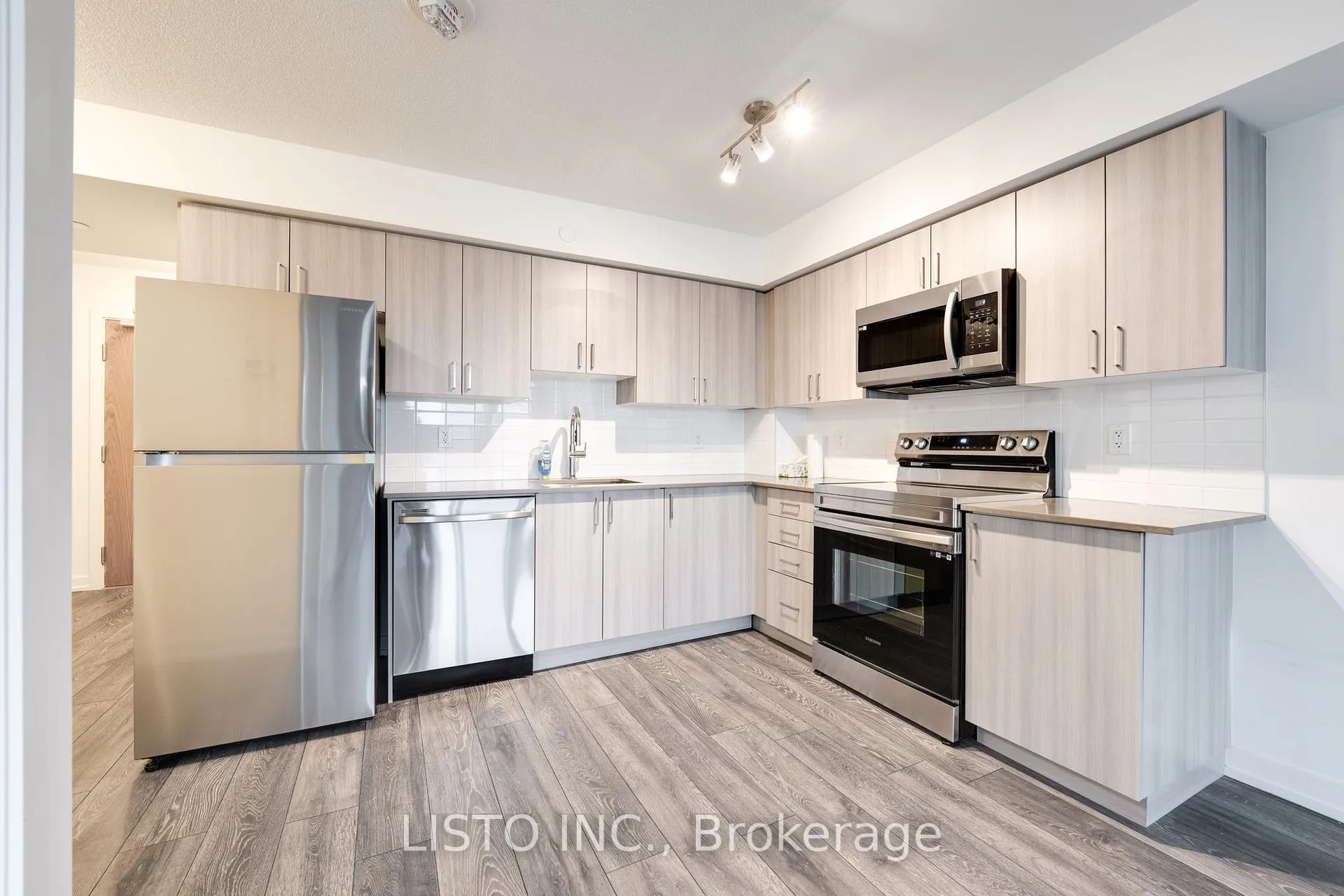 Photo 10 of Unit 413, 1455 Celebration Drive, Pickering, Bay Ridges — HOMEH
