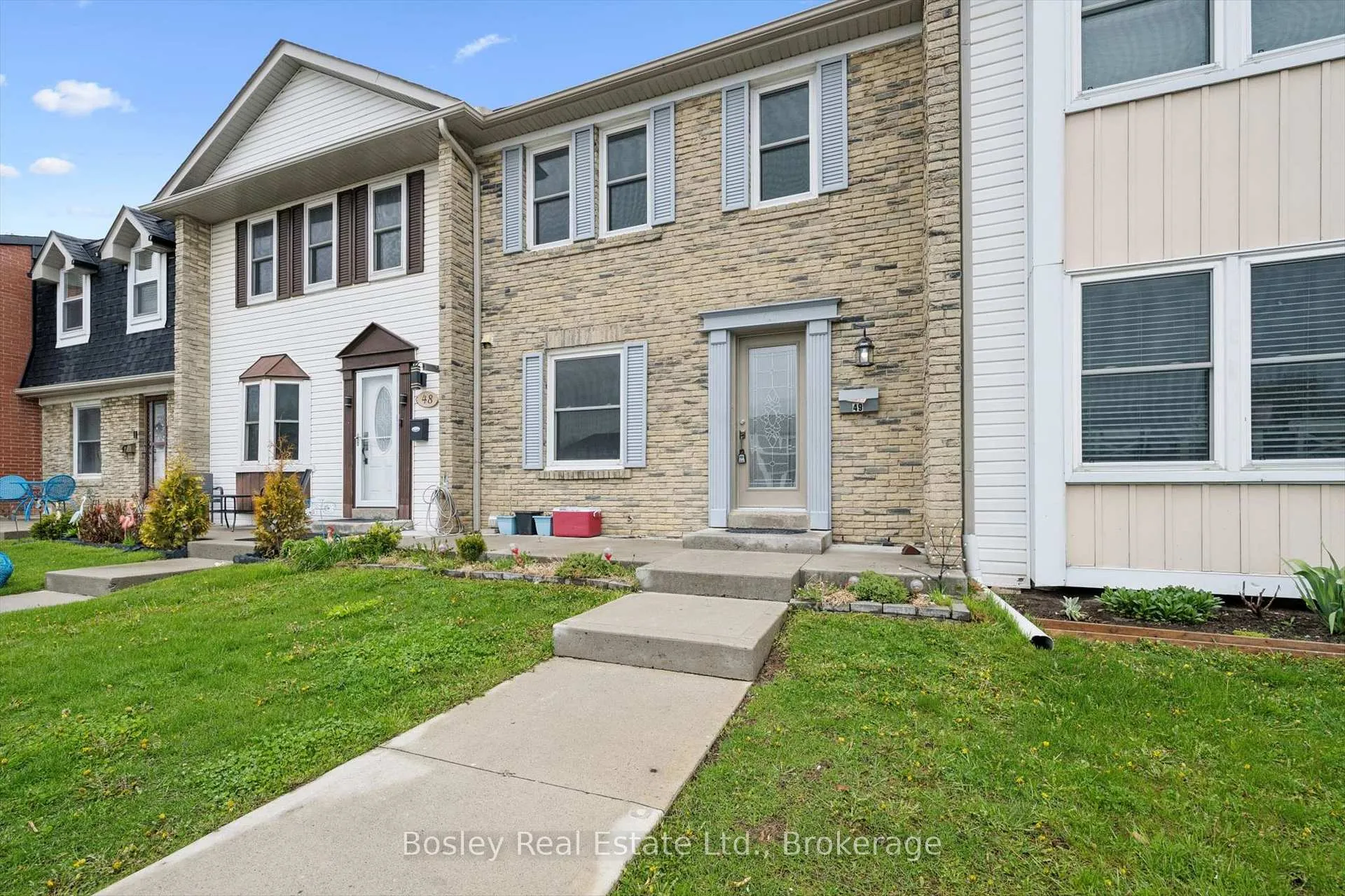 Photo 2 of Unit 49, 900 Central Park Drive, Brampton, Northgate — HOMEH