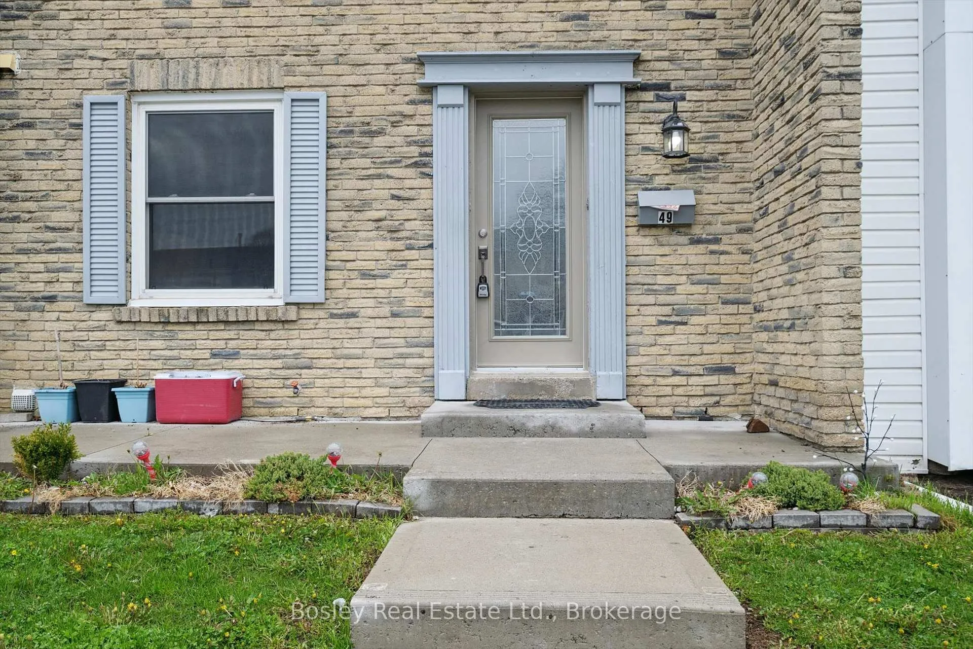 Photo 3 of Unit 49, 900 Central Park Drive, Brampton, Northgate — HOMEH