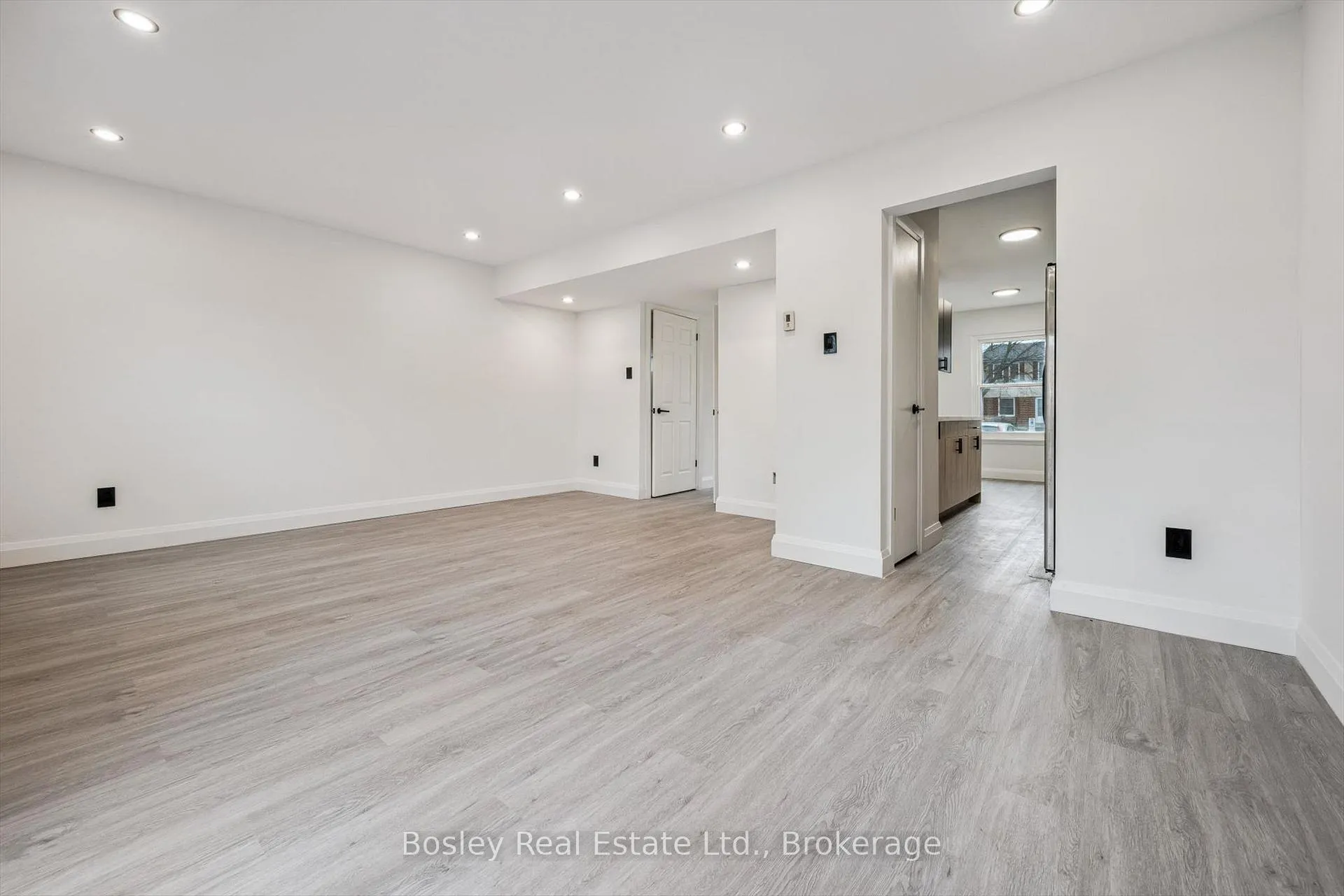 Photo 12 of Unit 49, 900 Central Park Drive, Brampton, Northgate — HOMEH