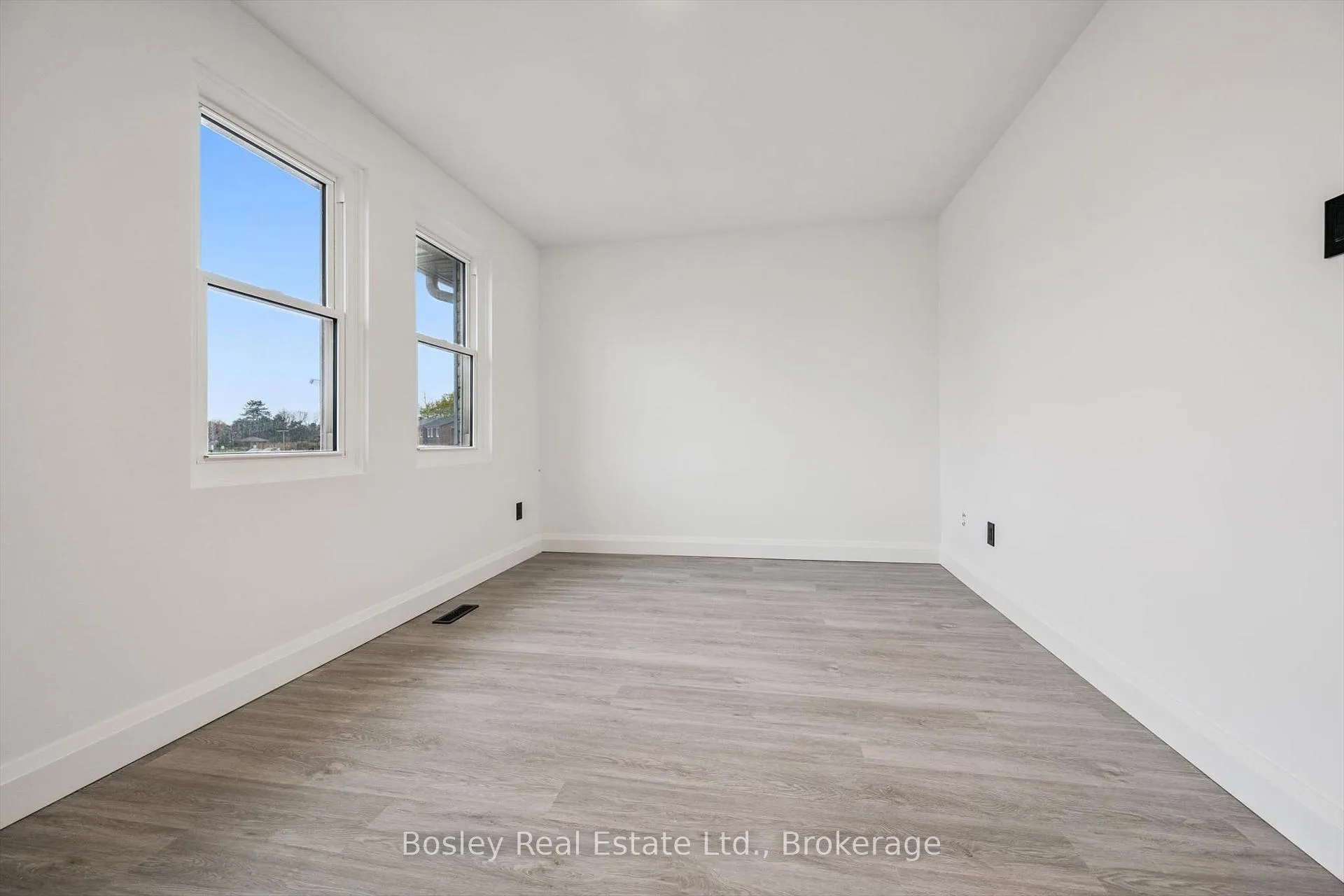 Photo 18 of Unit 49, 900 Central Park Drive, Brampton, Northgate — HOMEH