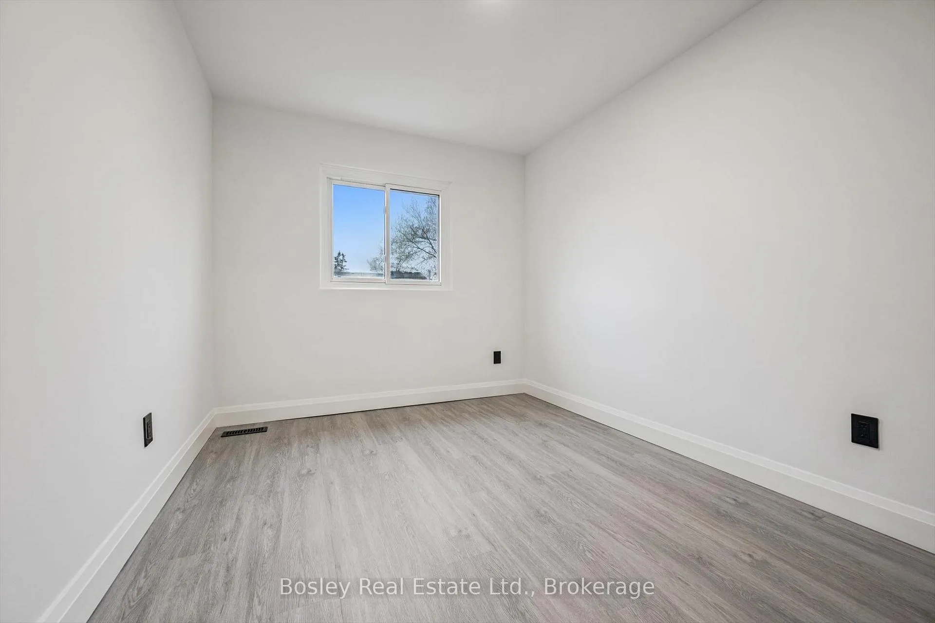 Photo 24 of Unit 49, 900 Central Park Drive, Brampton, Northgate — HOMEH