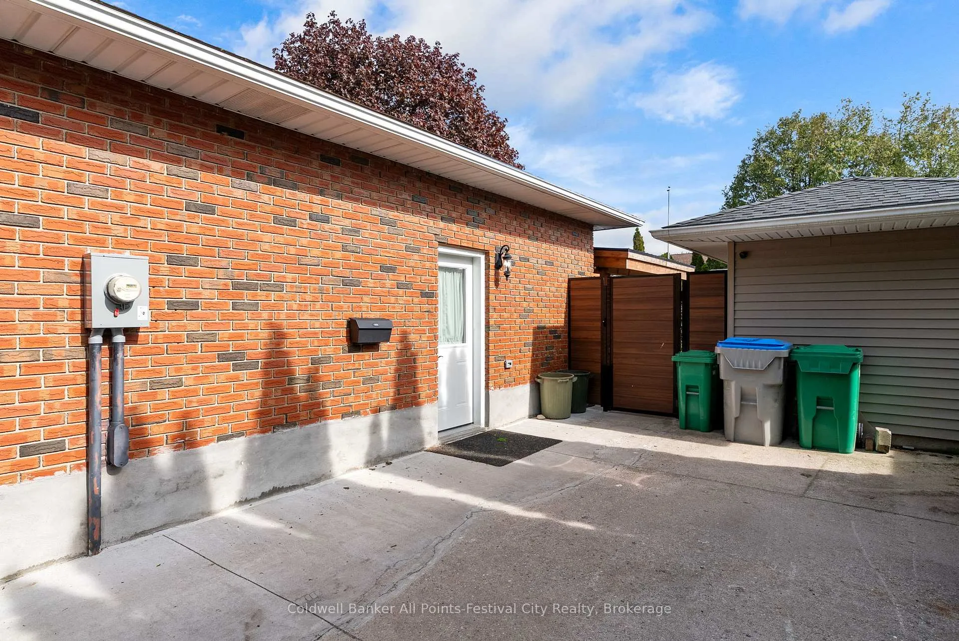 Photo 46 of 145 Suncoast Drive W, Goderich, Goderich (Town) — HOMEH