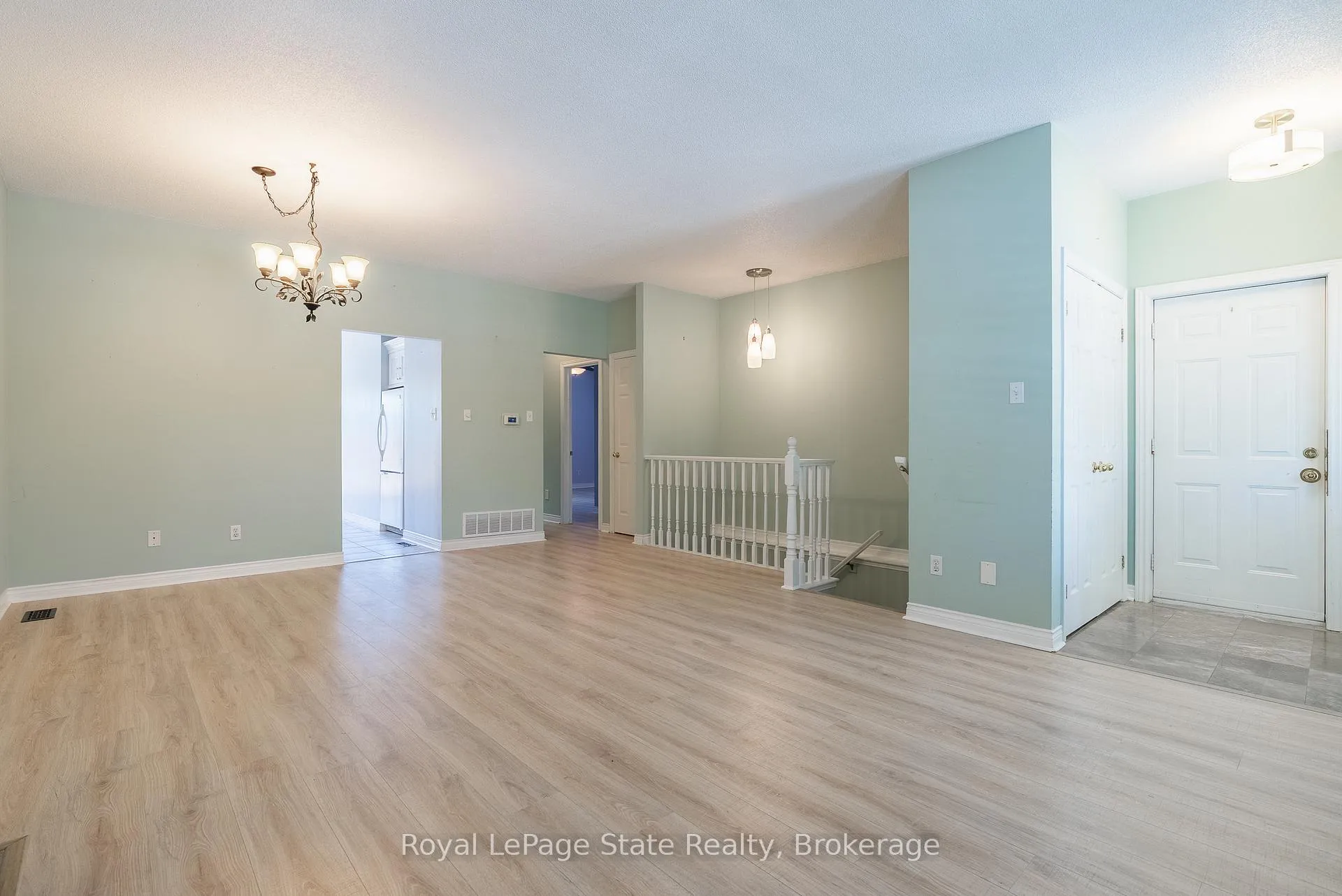 Photo 10 of Unit 3, 34 Southbrook Drive, Hamilton, Binbrook — HOMEH