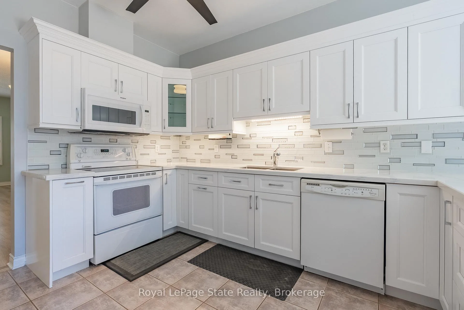 Photo 15 of Unit 3, 34 Southbrook Drive, Hamilton, Binbrook — HOMEH