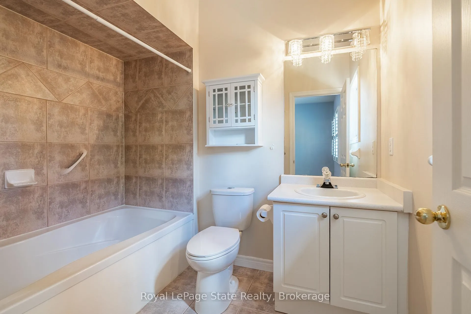 Photo 19 of Unit 3, 34 Southbrook Drive, Hamilton, Binbrook — HOMEH