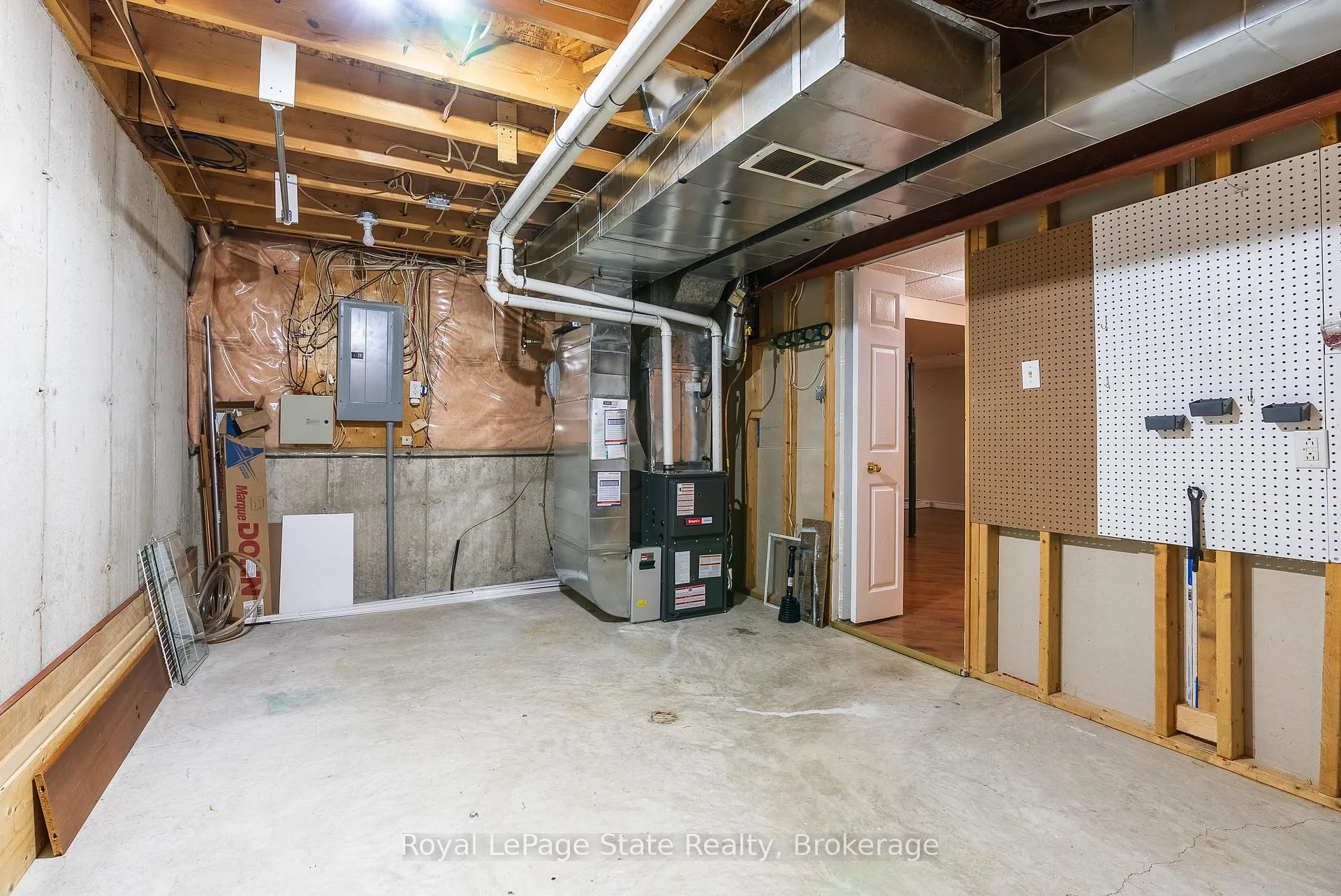 Photo 31 of Unit 3, 34 Southbrook Drive, Hamilton, Binbrook — HOMEH