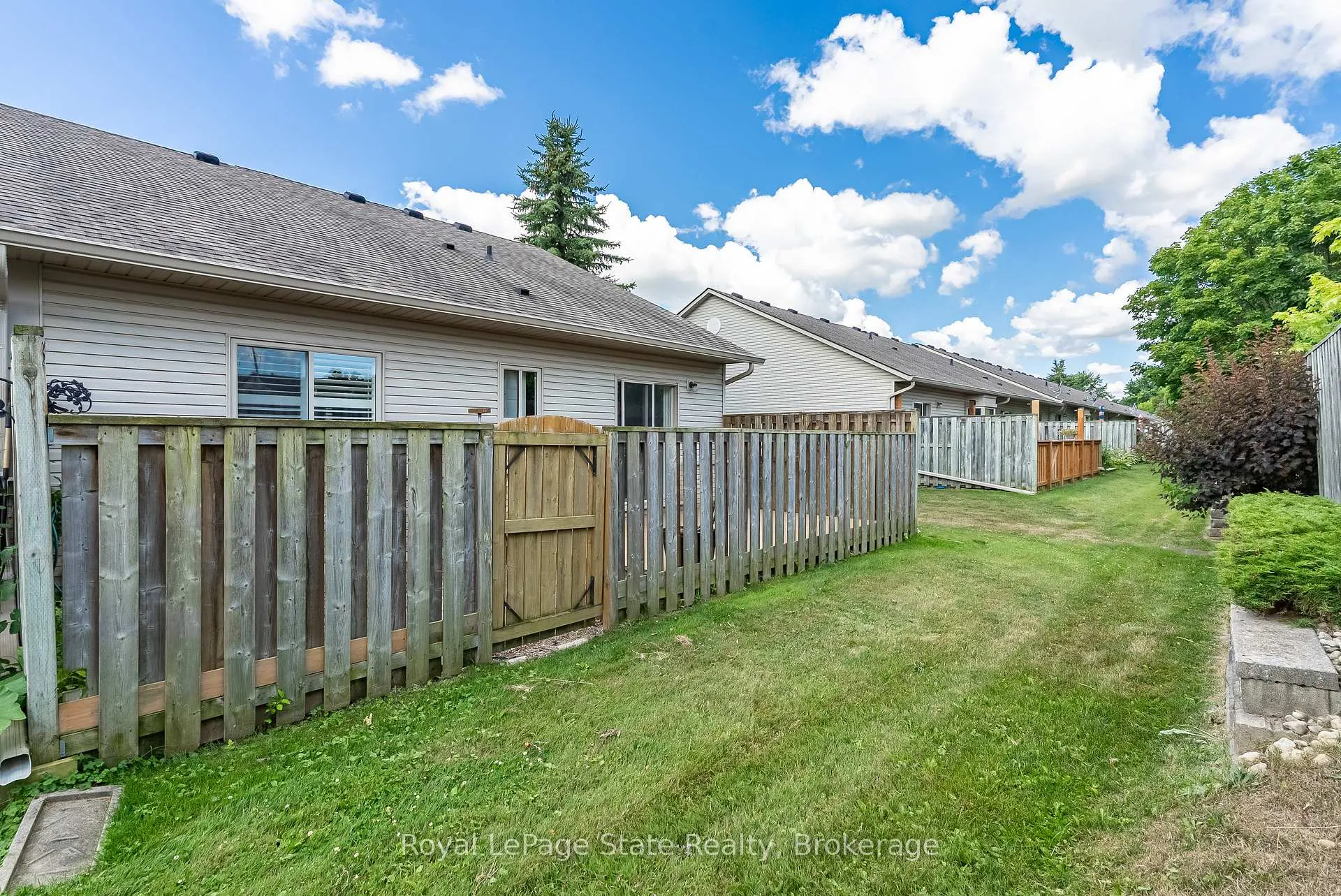 Photo 37 of Unit 3, 34 Southbrook Drive, Hamilton, Binbrook — HOMEH