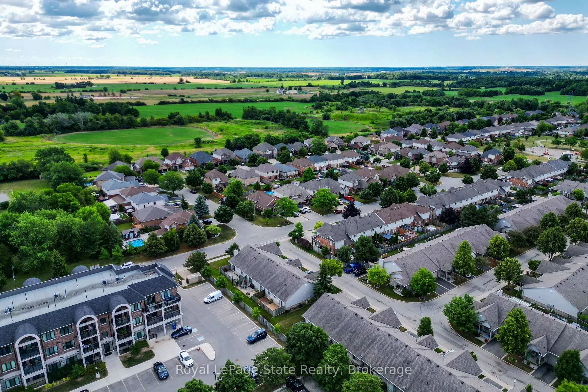 Photo 38 of Unit 3, 34 Southbrook Drive, Hamilton, Binbrook — HOMEH
