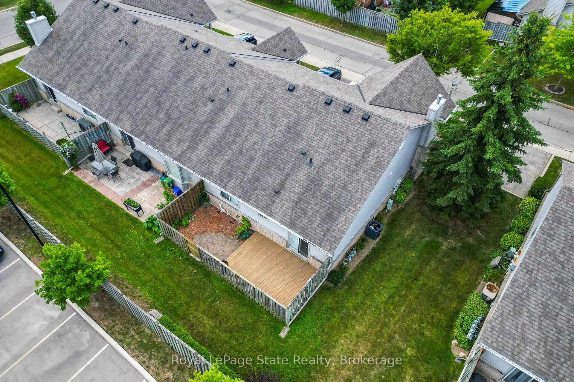 Photo 40 of Unit 3, 34 Southbrook Drive, Hamilton, Binbrook — HOMEH