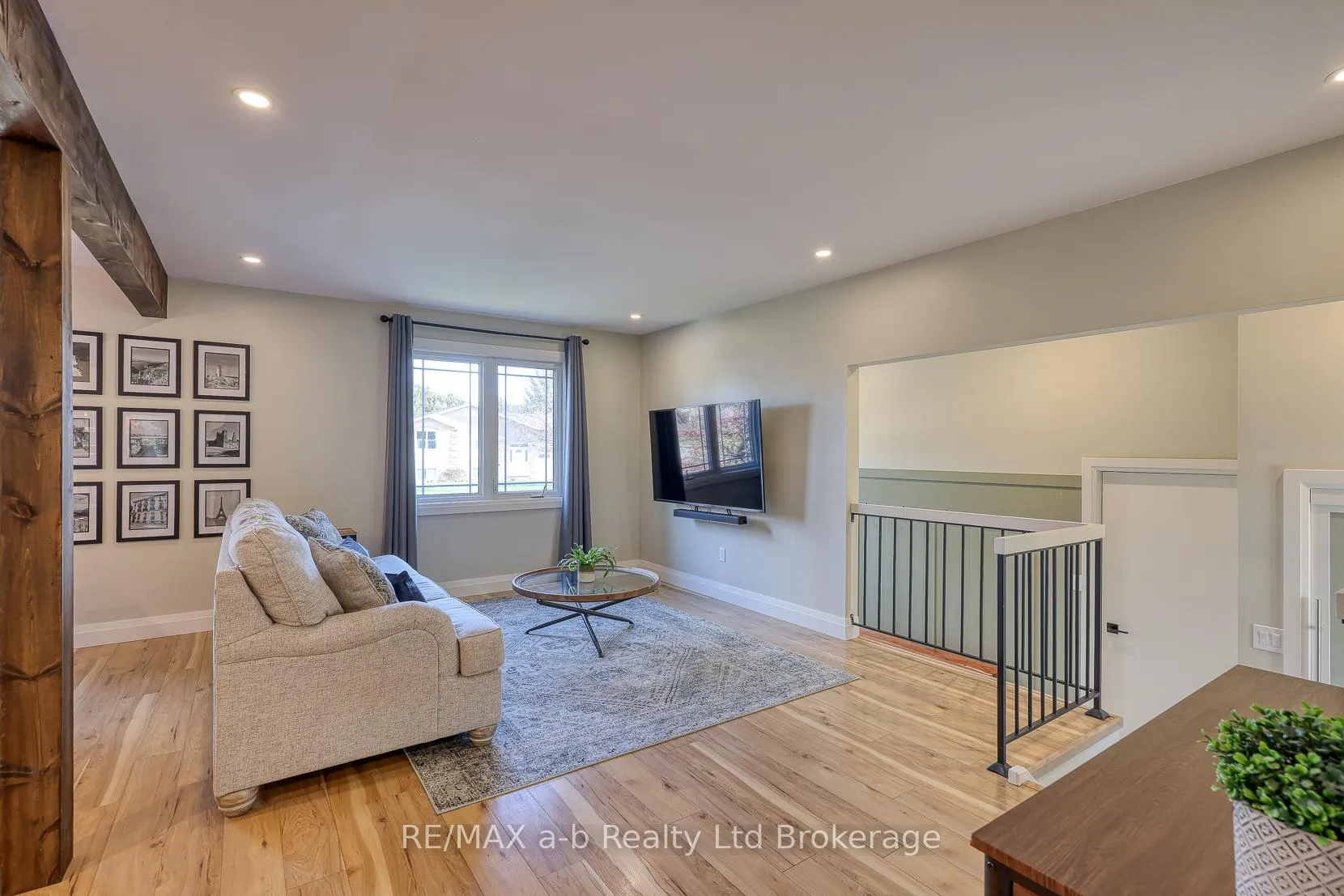 Photo 4 of 249 Arris Crescent, West Perth, Mitchell — HOMEH