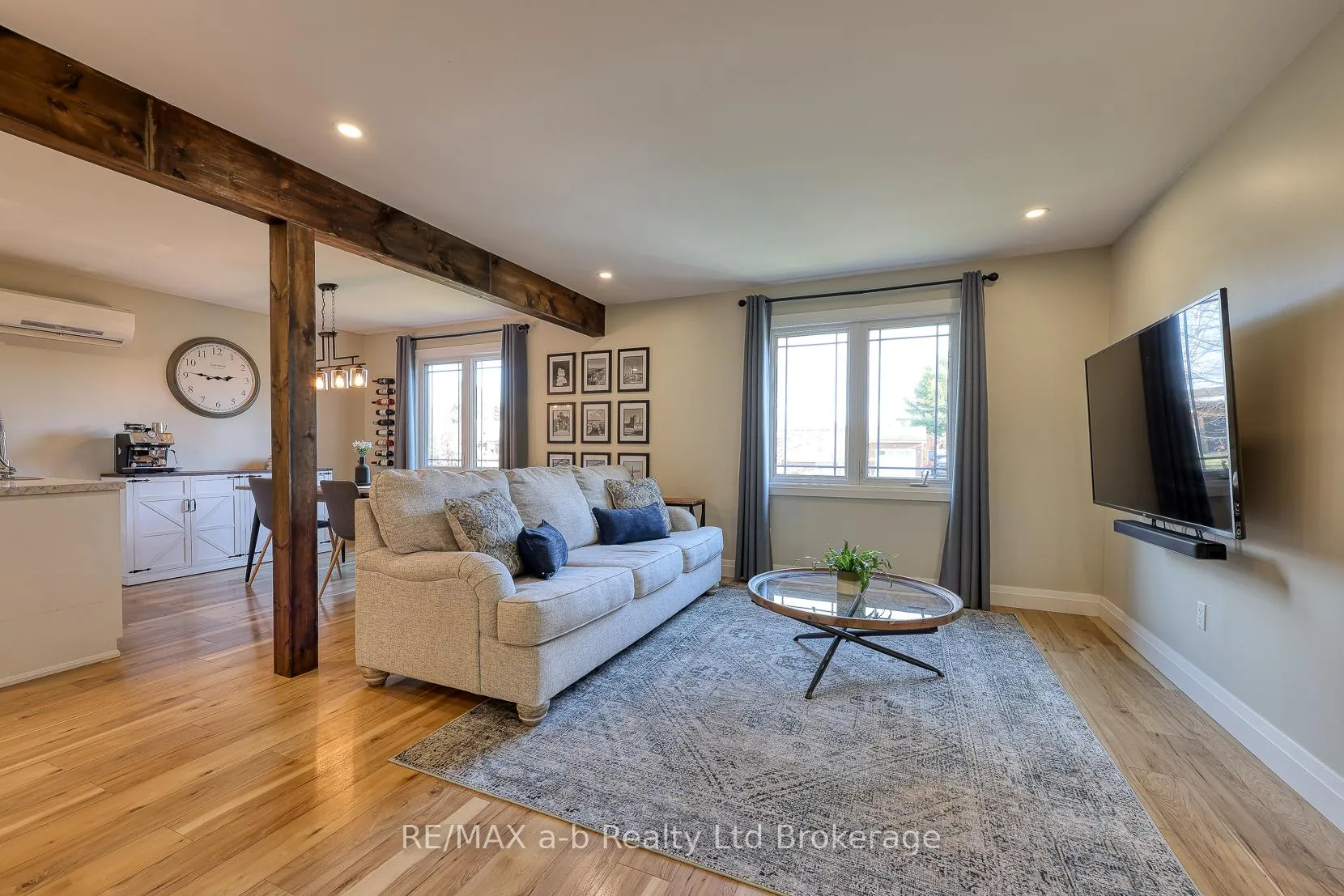 Photo 6 of 249 Arris Crescent, West Perth, Mitchell — HOMEH