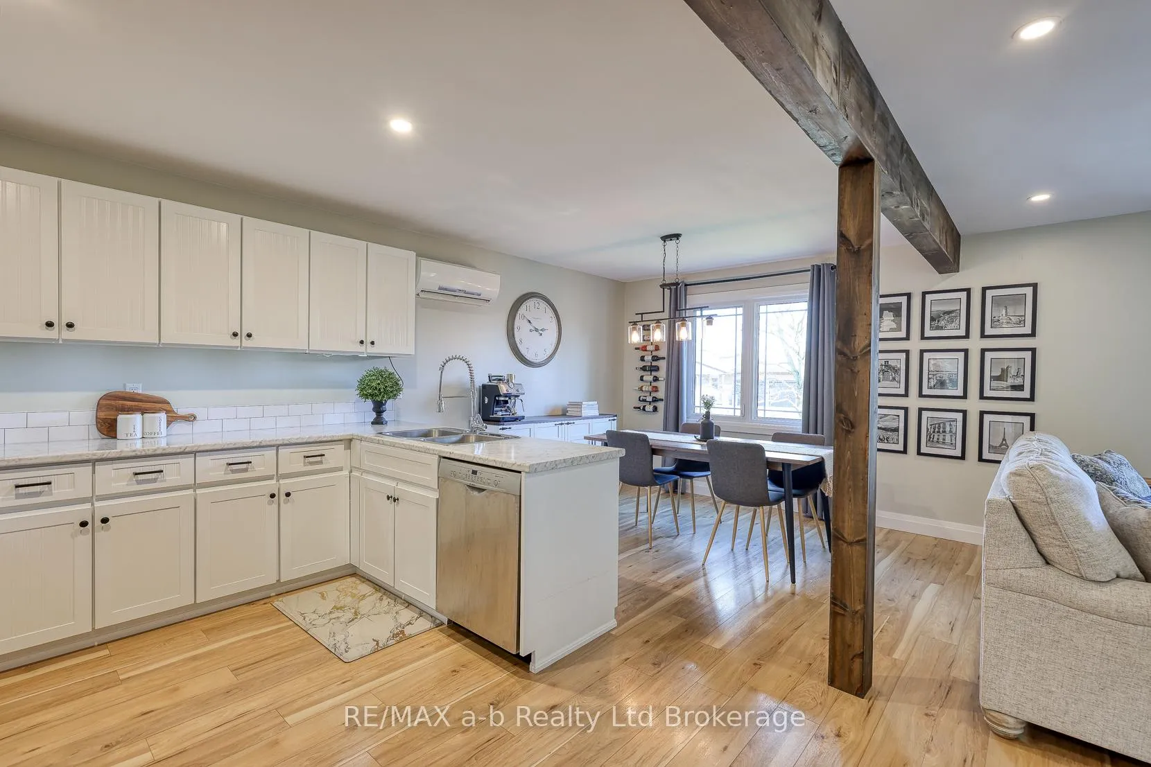 Photo 16 of 249 Arris Crescent, West Perth, Mitchell — HOMEH