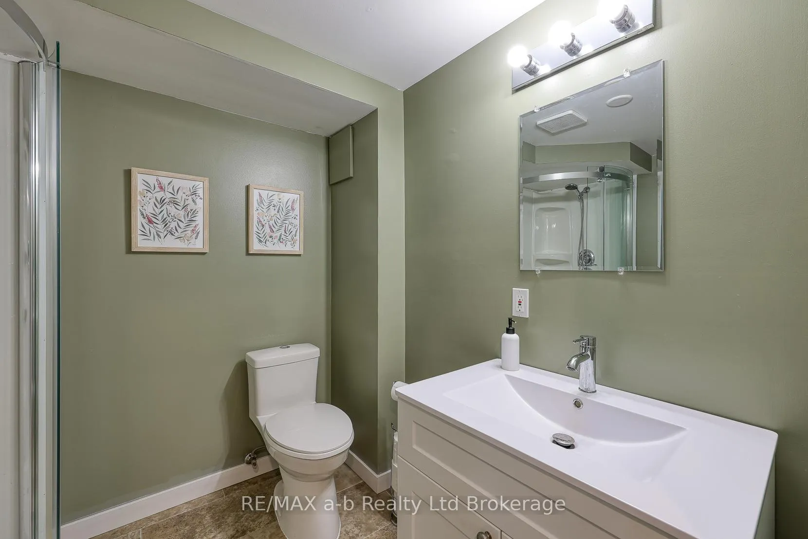 Photo 34 of 249 Arris Crescent, West Perth, Mitchell — HOMEH