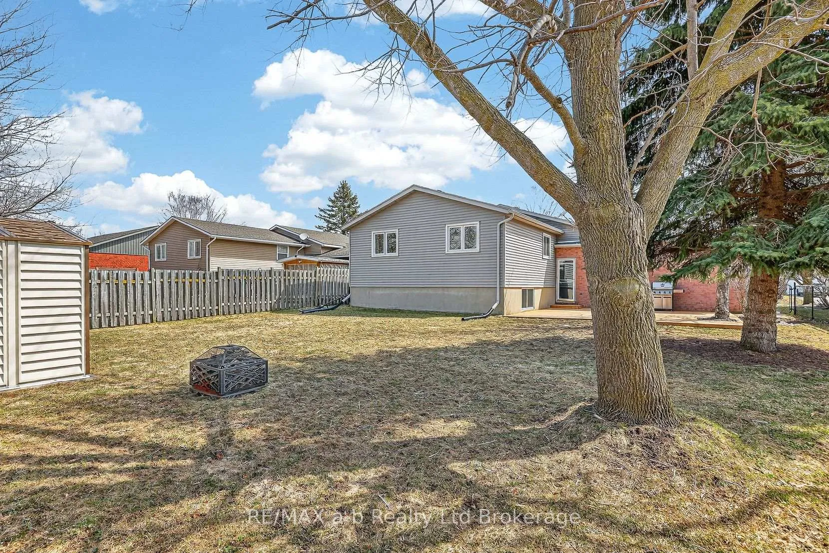 Photo 38 of 249 Arris Crescent, West Perth, Mitchell — HOMEH