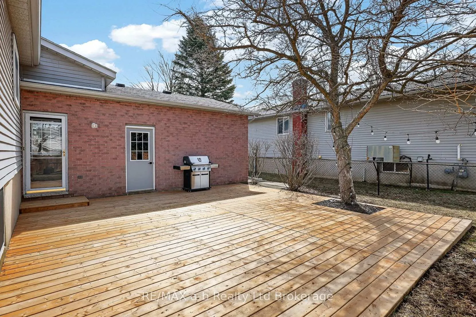 Photo 41 of 249 Arris Crescent, West Perth, Mitchell — HOMEH
