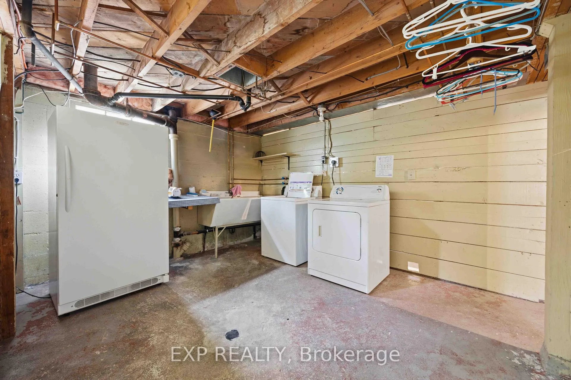 Photo 37 of 159 Cecil Street, Sarnia — HOMEH
