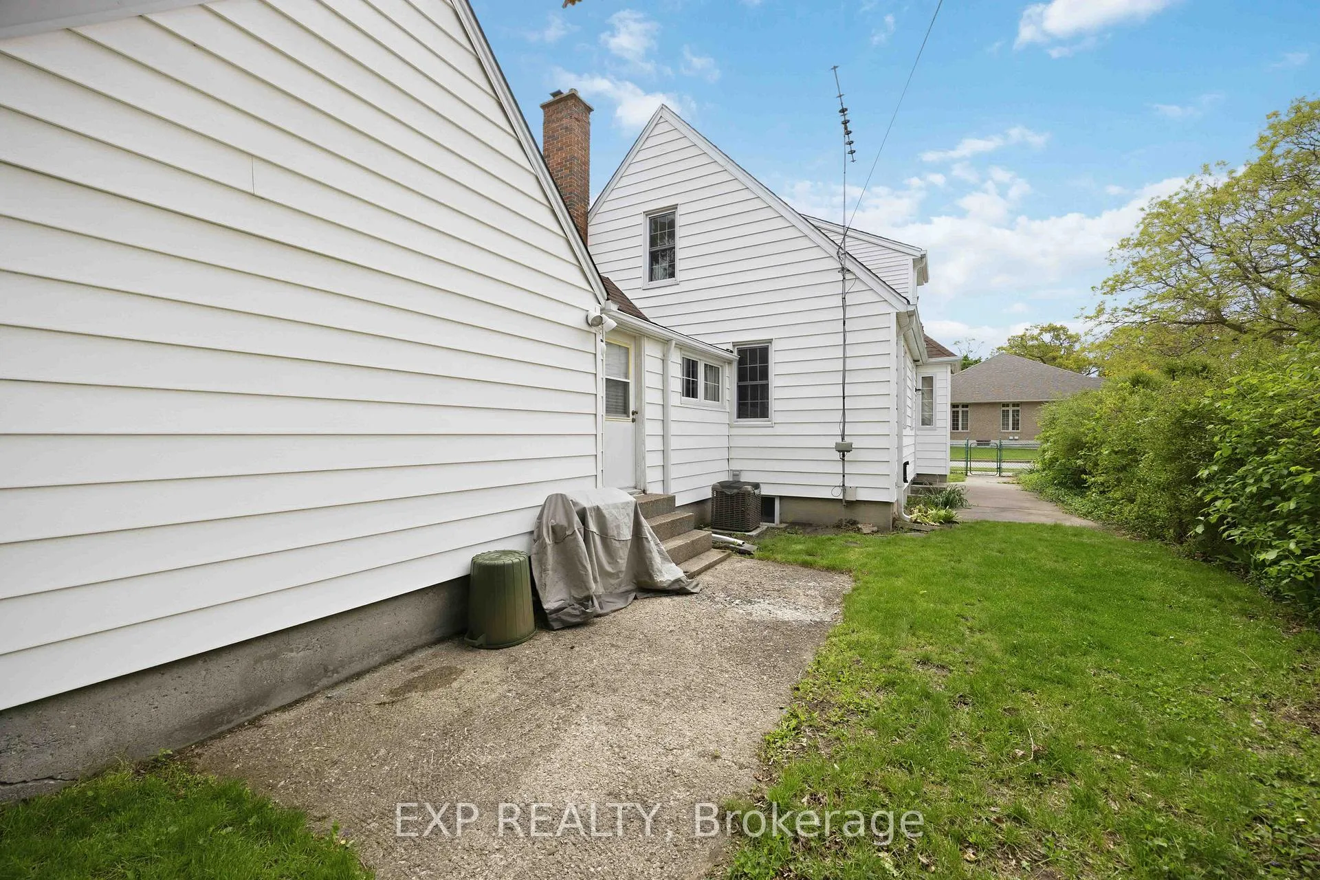 Photo 39 of 159 Cecil Street, Sarnia — HOMEH